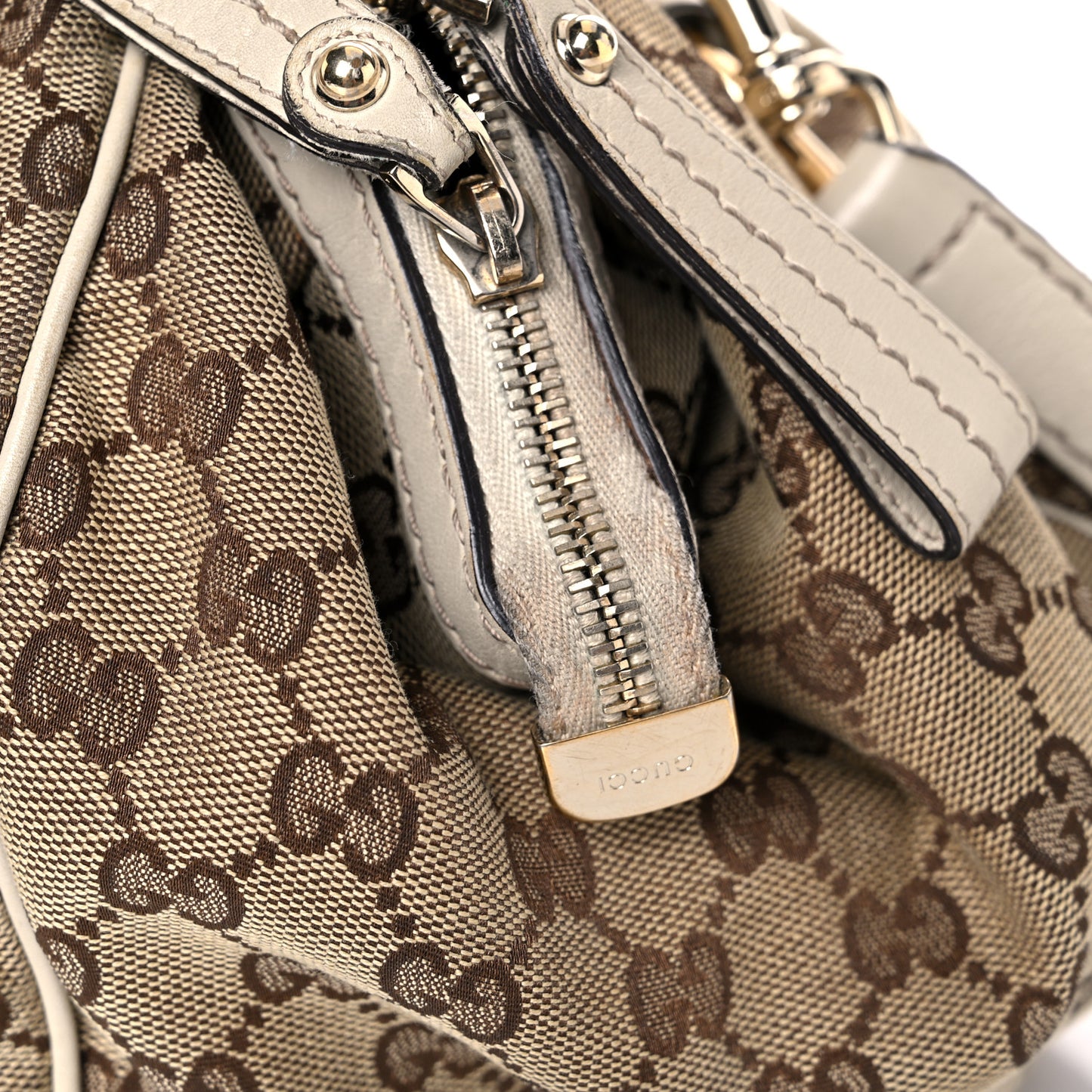 Monogram Medium Sukey Boston Off White