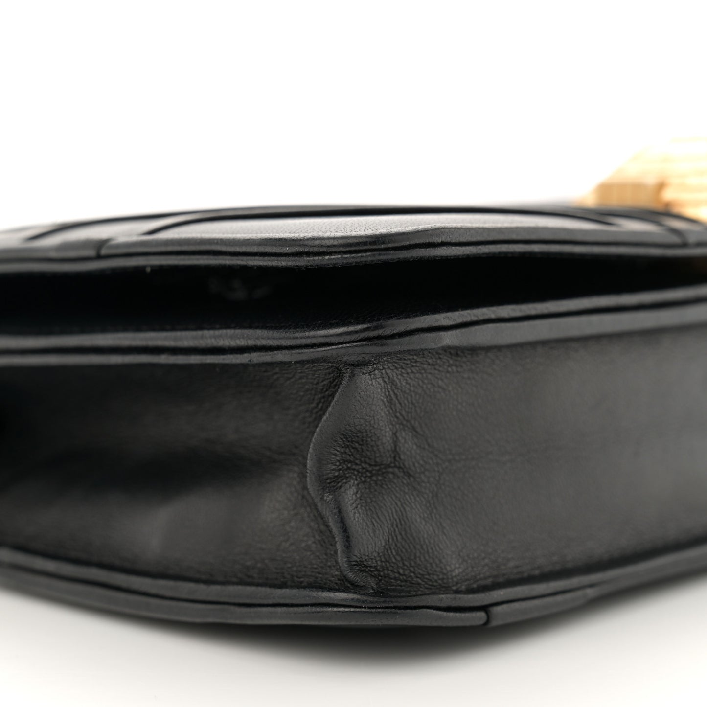 Lambskin Pyramid Wallet On Chain WOC Black