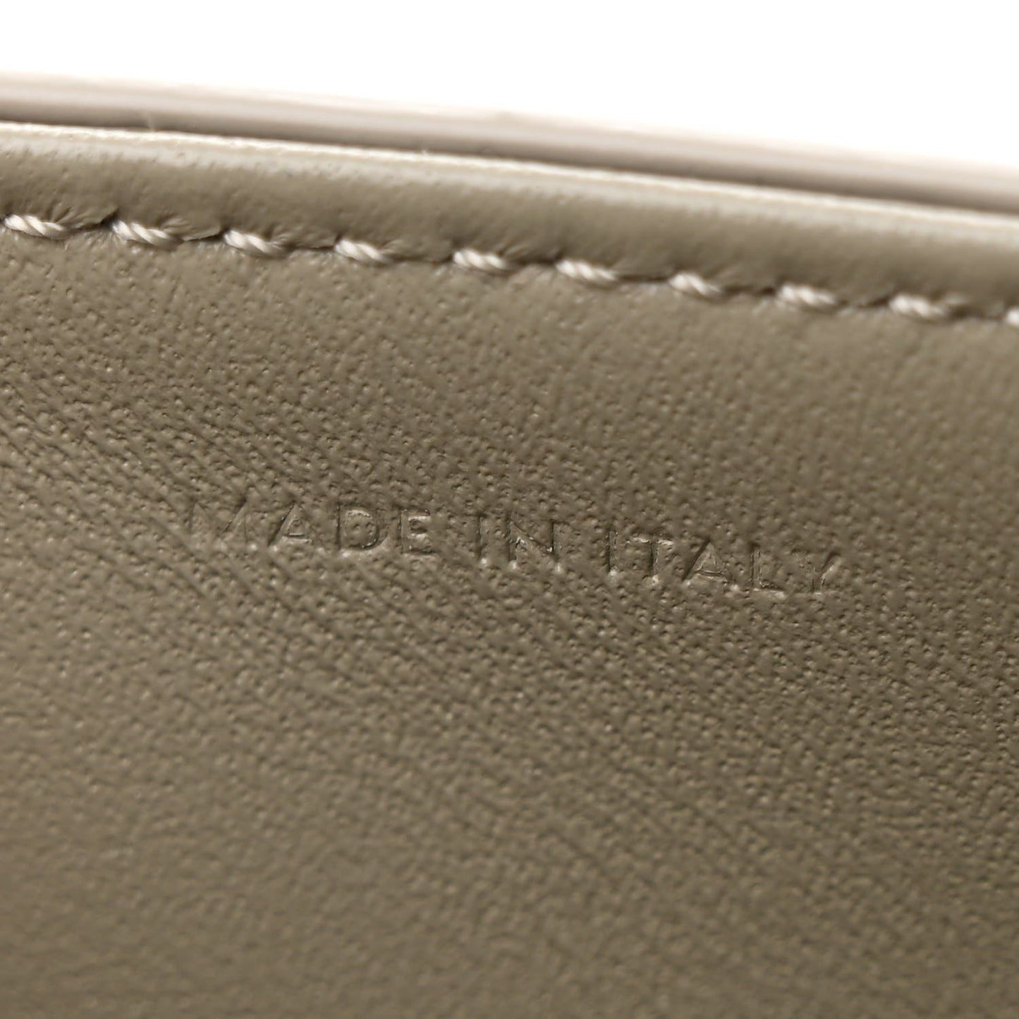 Shiny Calfskin Teen Triomphe Green Clay