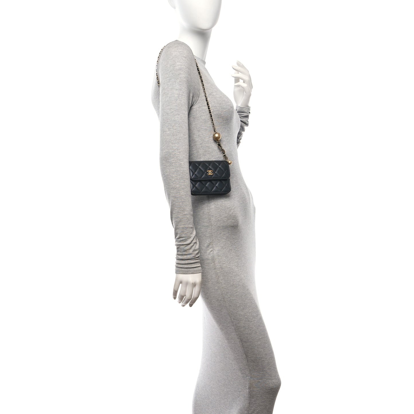 Lambskin Quilted Pearl Crush Clutch With Chain Black