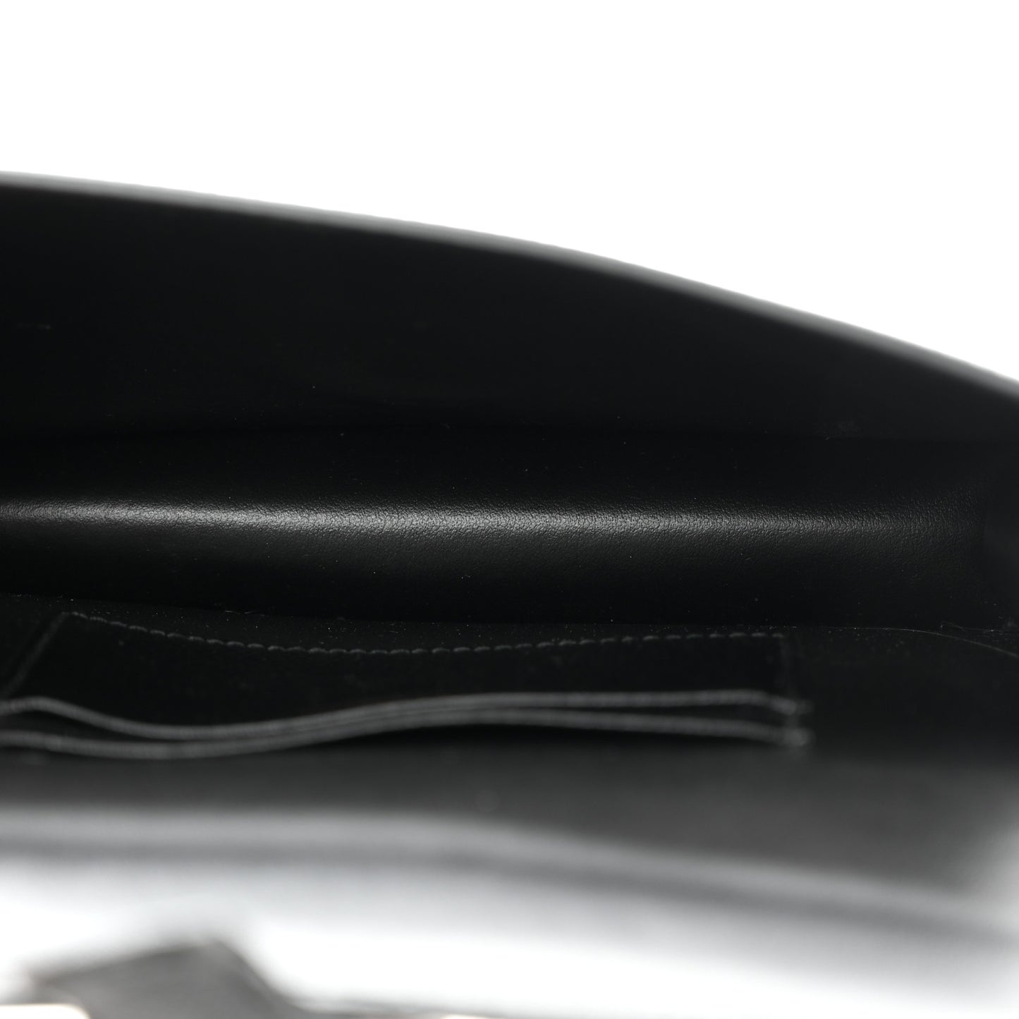 Pebbled Calfskin Thalia Wallet On Chain Black