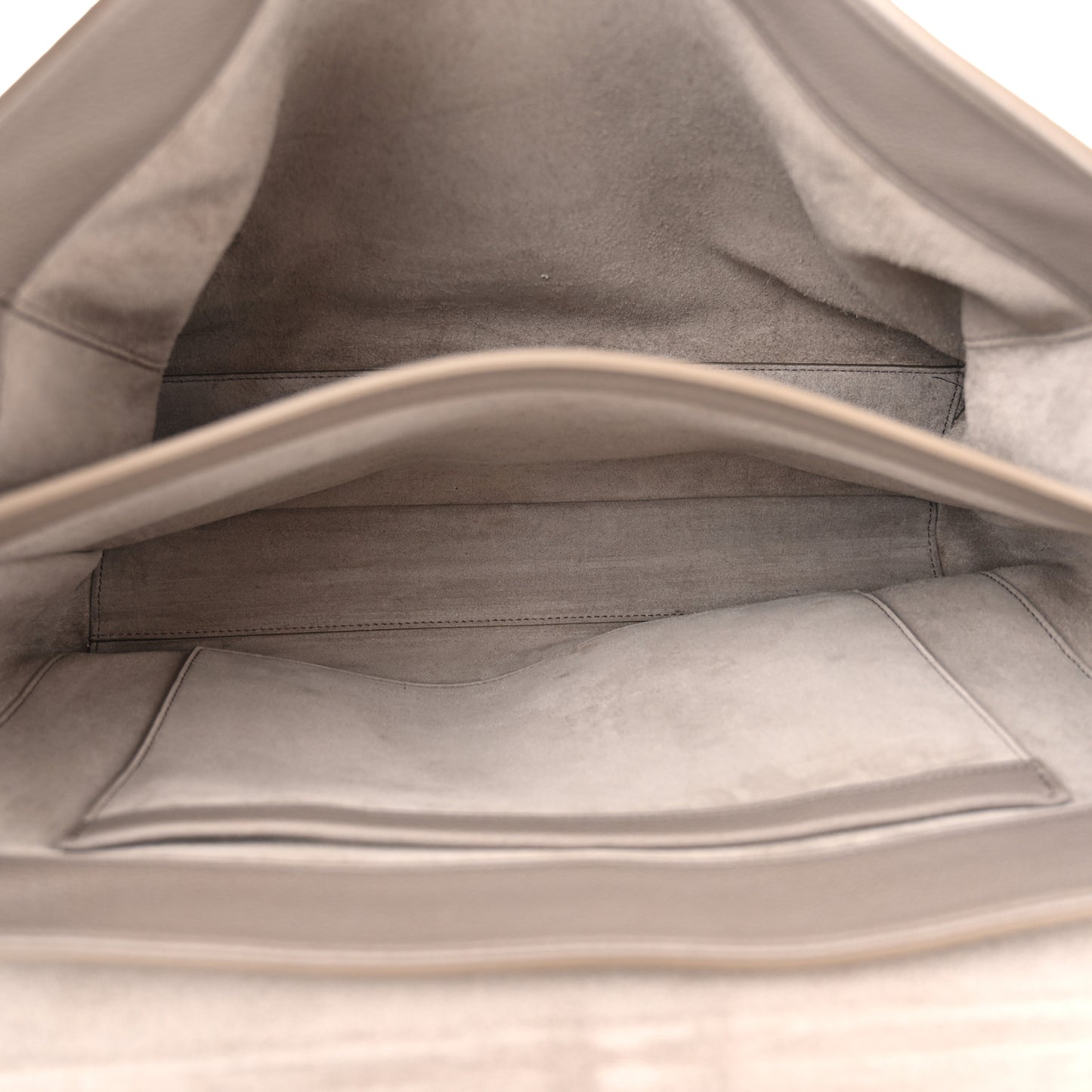 Supple Grained Calfskin Large Soft 16 Bag Pebble