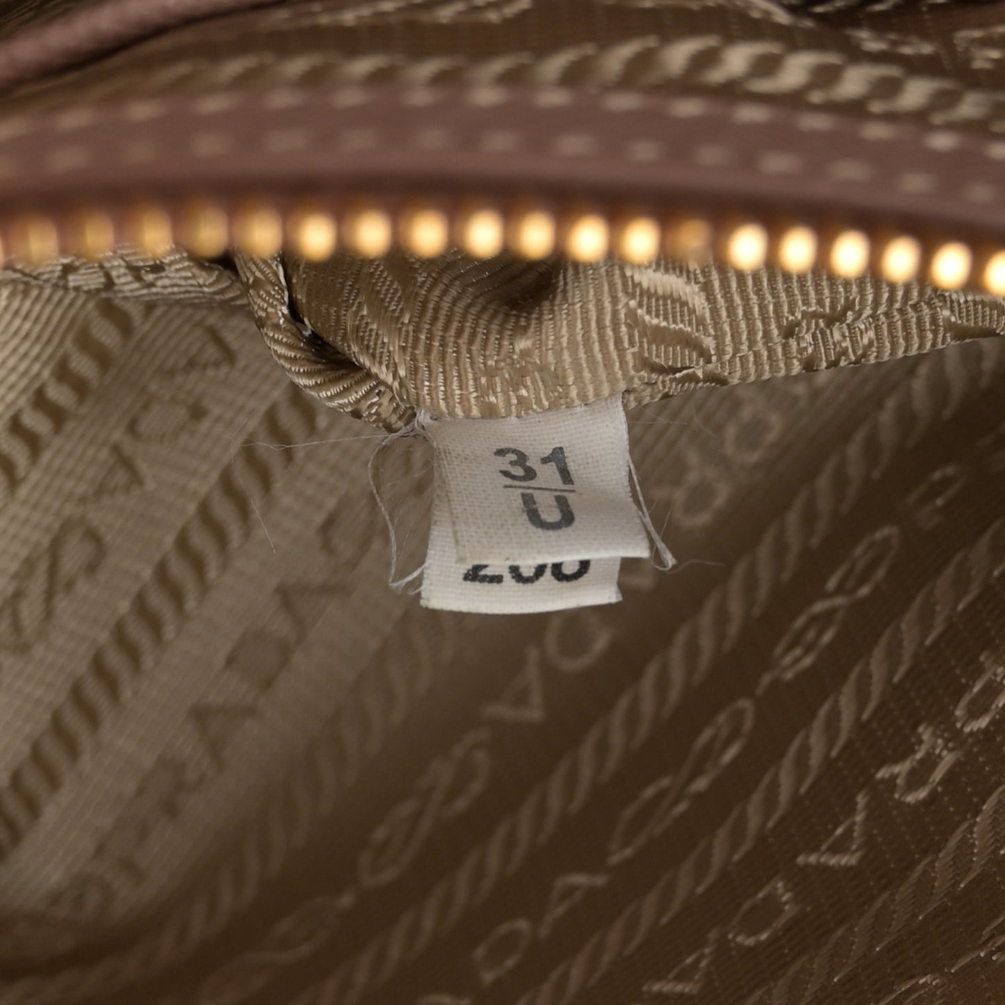 Saffiano Large Galleria Double Zip Tote Cammeo
