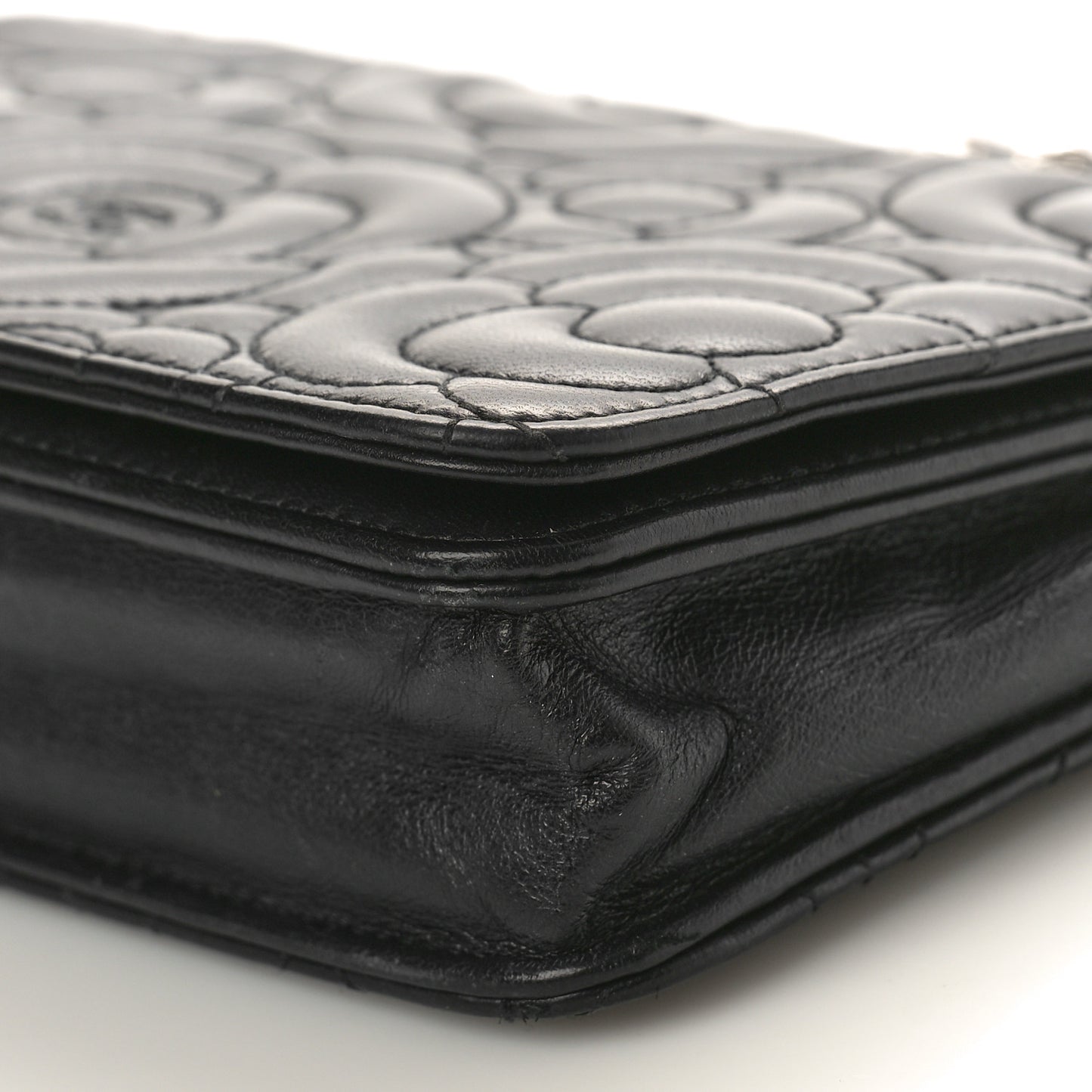 Lambskin Camellia Quilted Wallet On Chain WOC Black