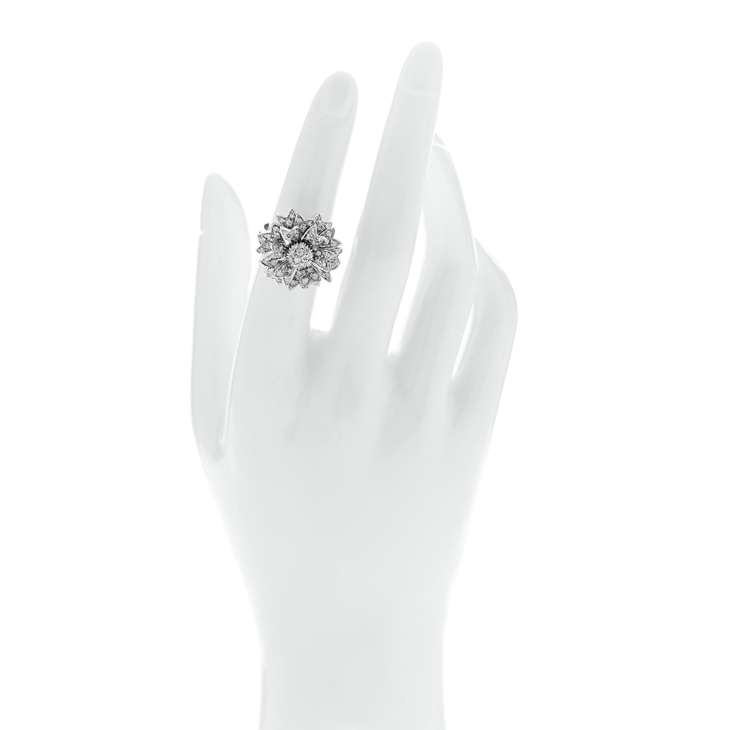 18K White Gold Diamond 1.10ctw Flower Ring 50 5.25