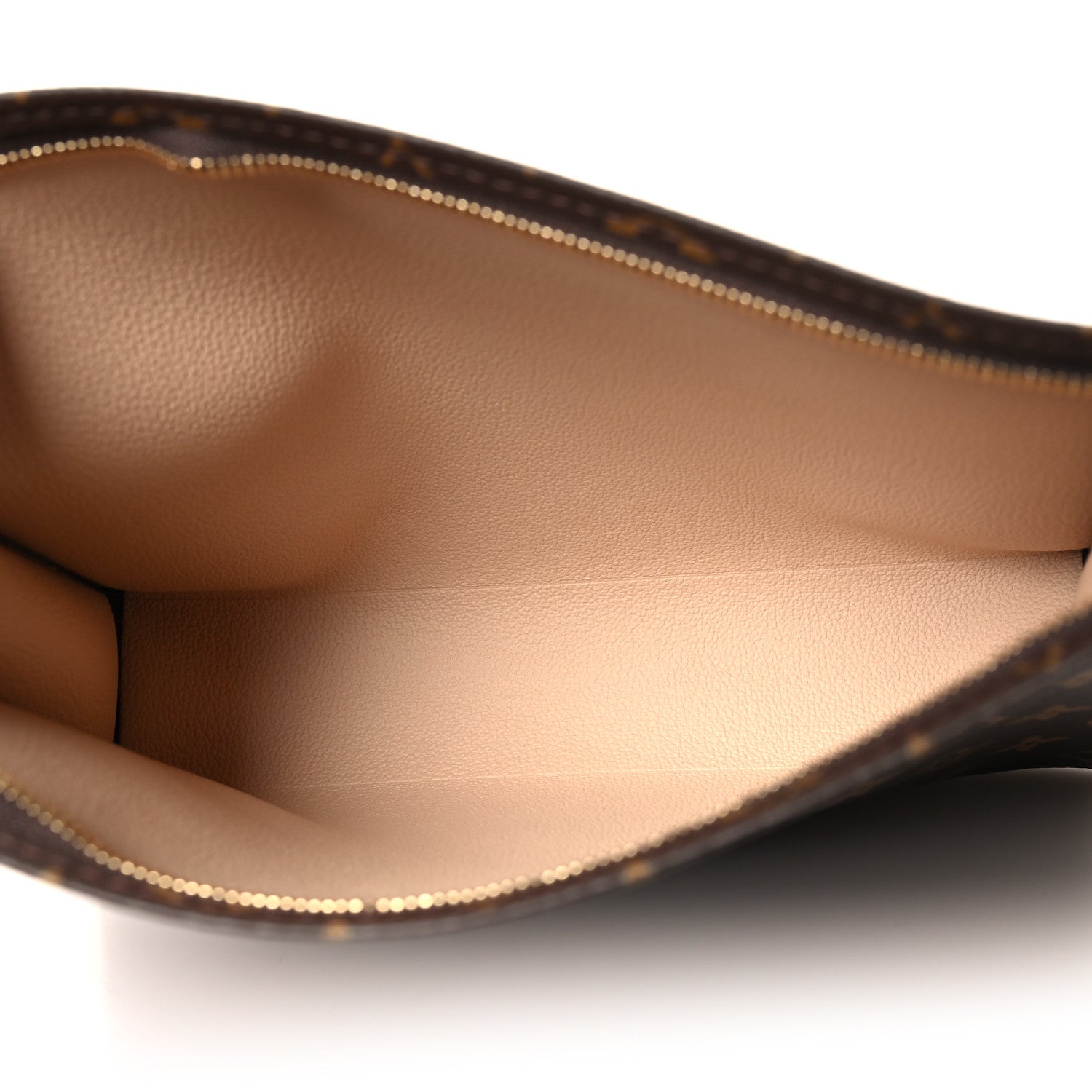 Louis Vuitton Monogram Toiletry Pouch 26 5 of 7