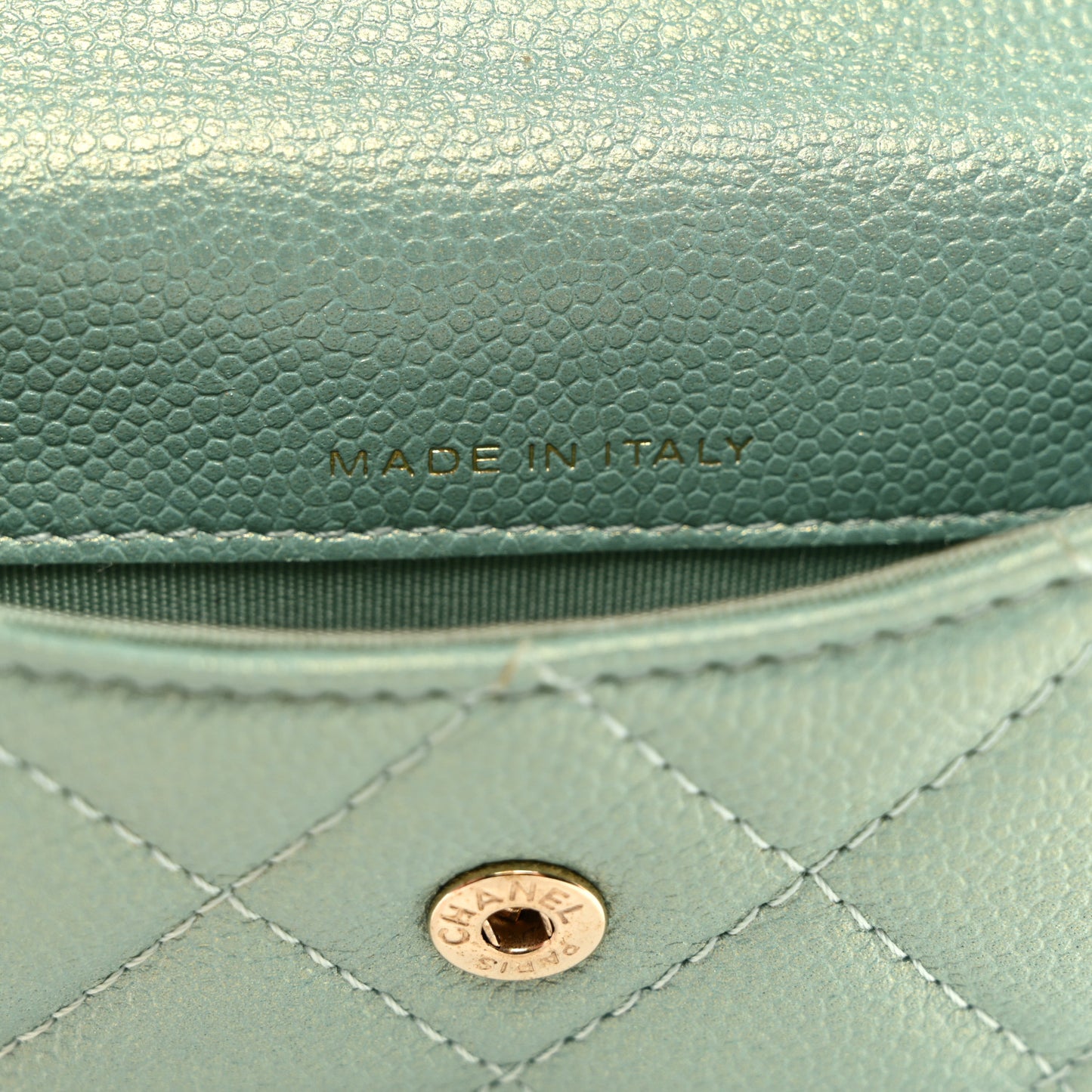Iridescent Caviar Quilted Pearl On Top Coin Purse With Chain Light Green