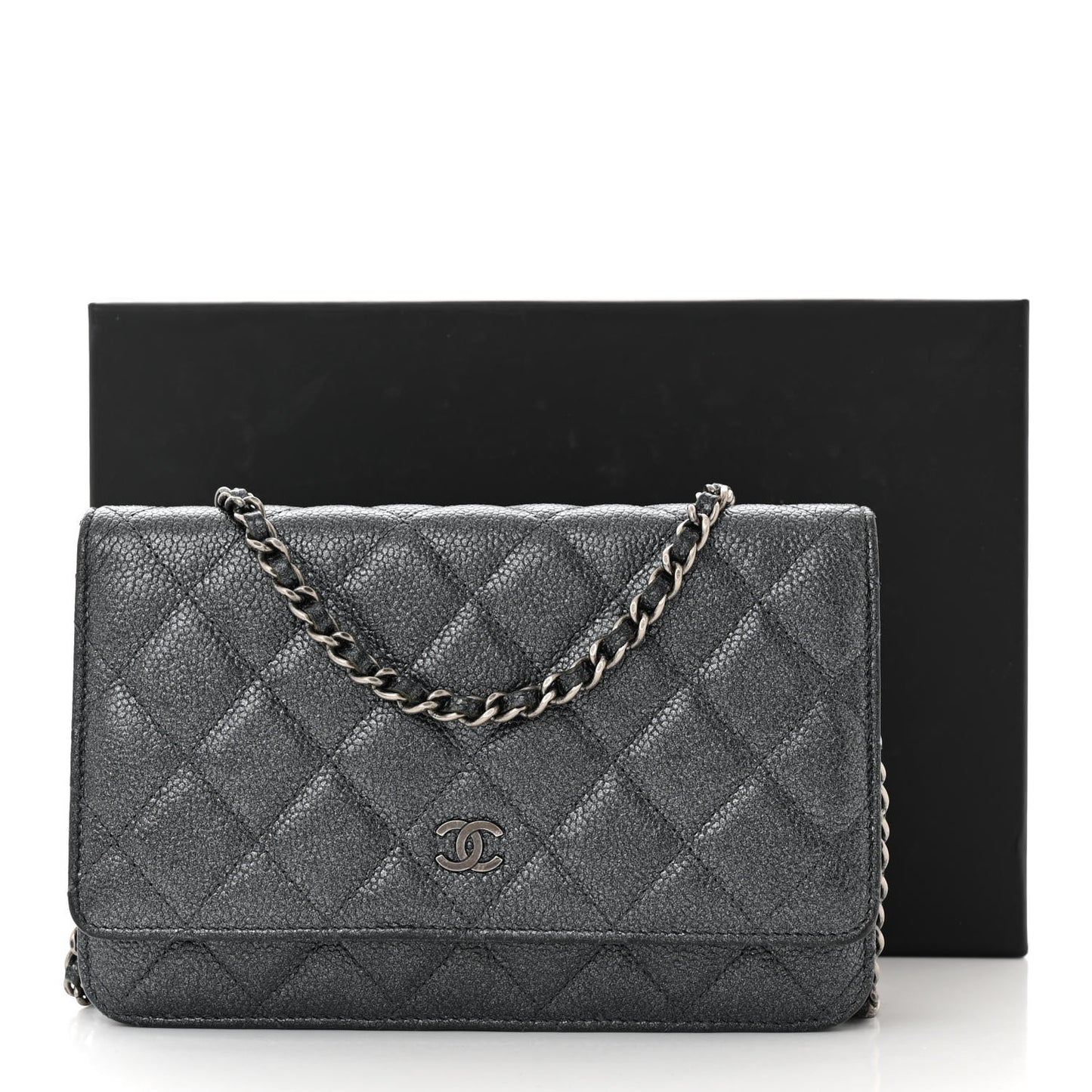 Pearly Caviar Quilted Wallet On Chain WOC Grey
