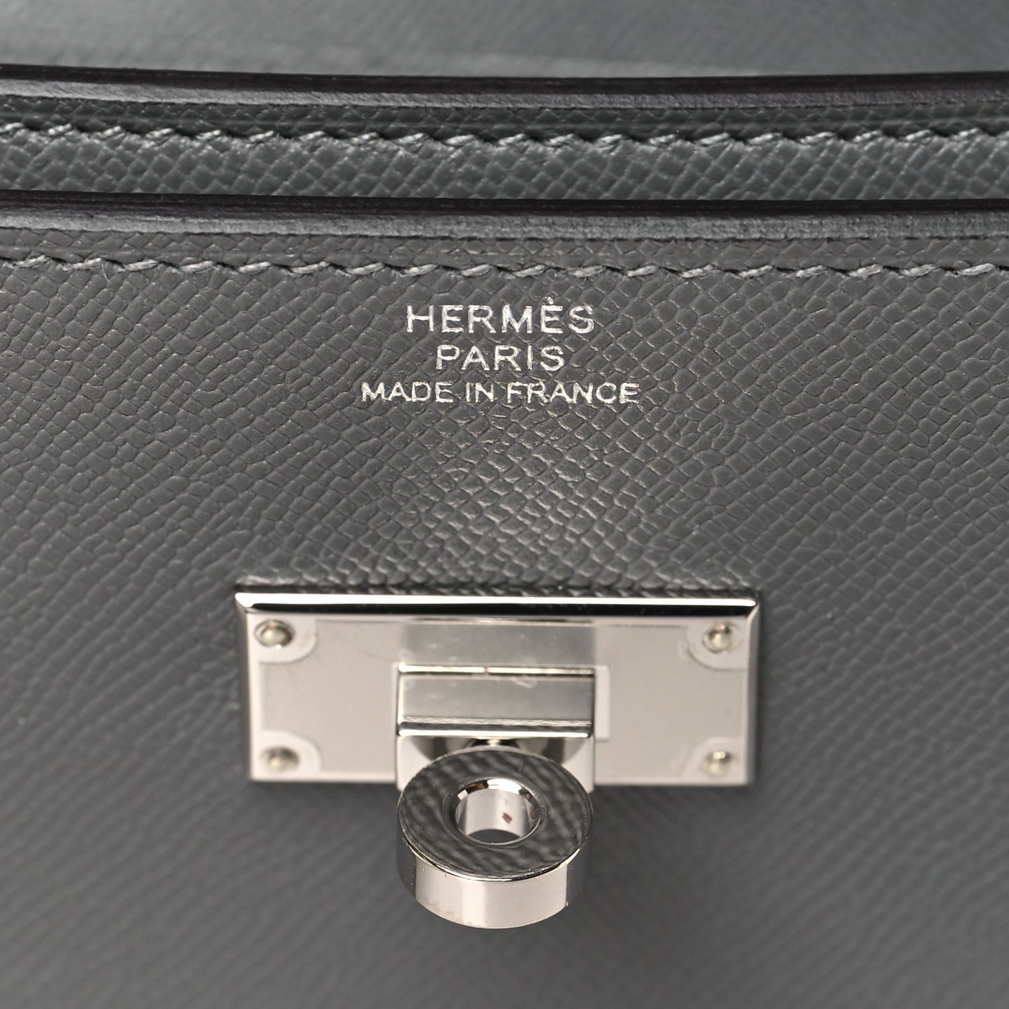 Madame Calfskin Kelly Pocket Long Wallet Gris Meyer
