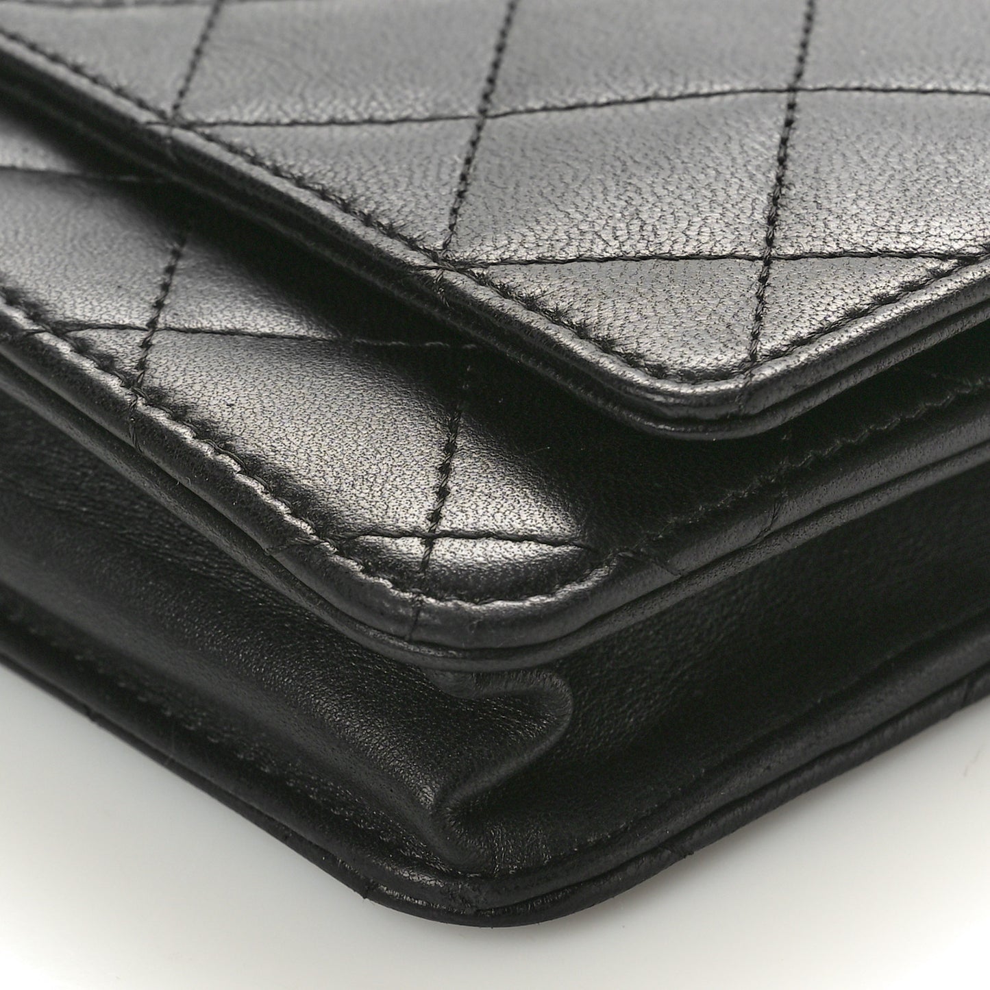 Lambskin Quilted Wallet On Chain WOC Black