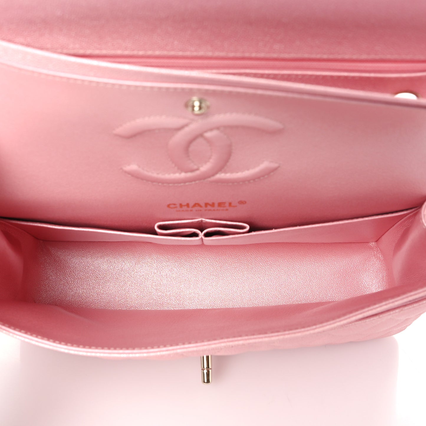 Iridescent Caviar Quilted Medium Double Flap Rose Pink