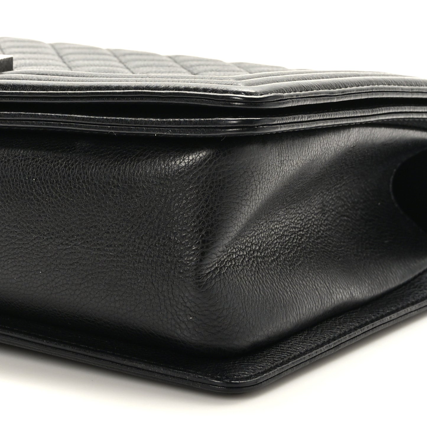 Caviar Quilted New Medium Boy Flap Black