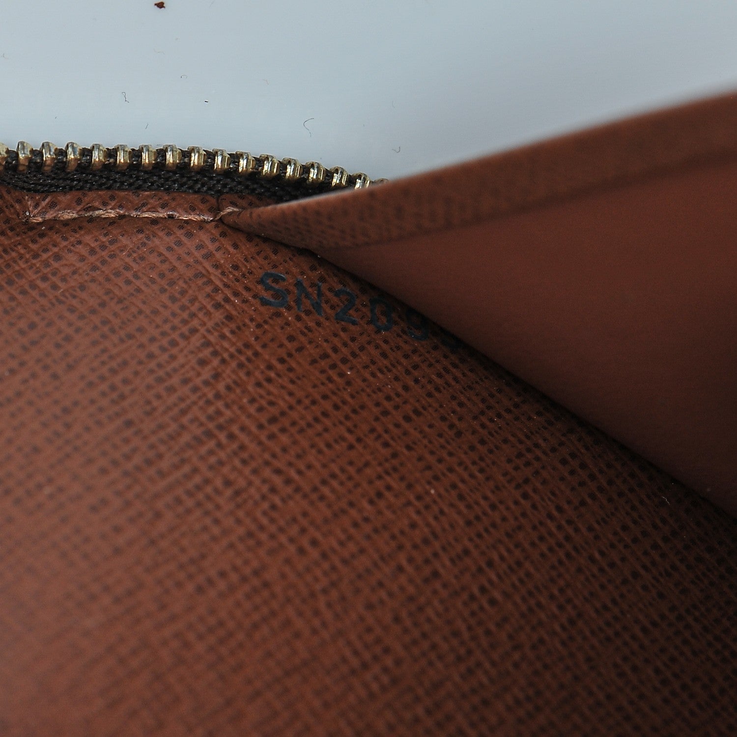 Louis Vuitton Monogram Zipped Passport Holder Wallet 7 of 7