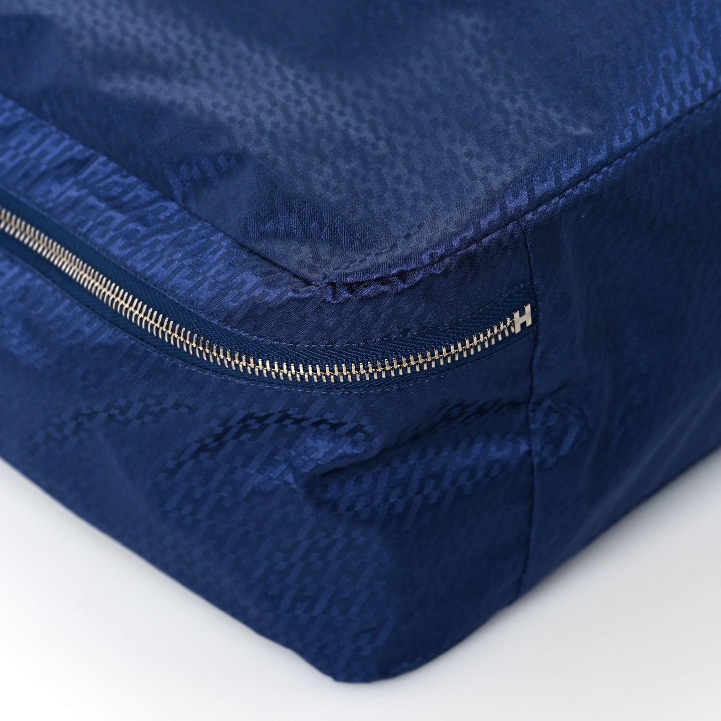 Technical Silk H en Bias Travelsilk Cube MM Bleu Saphir Fauve