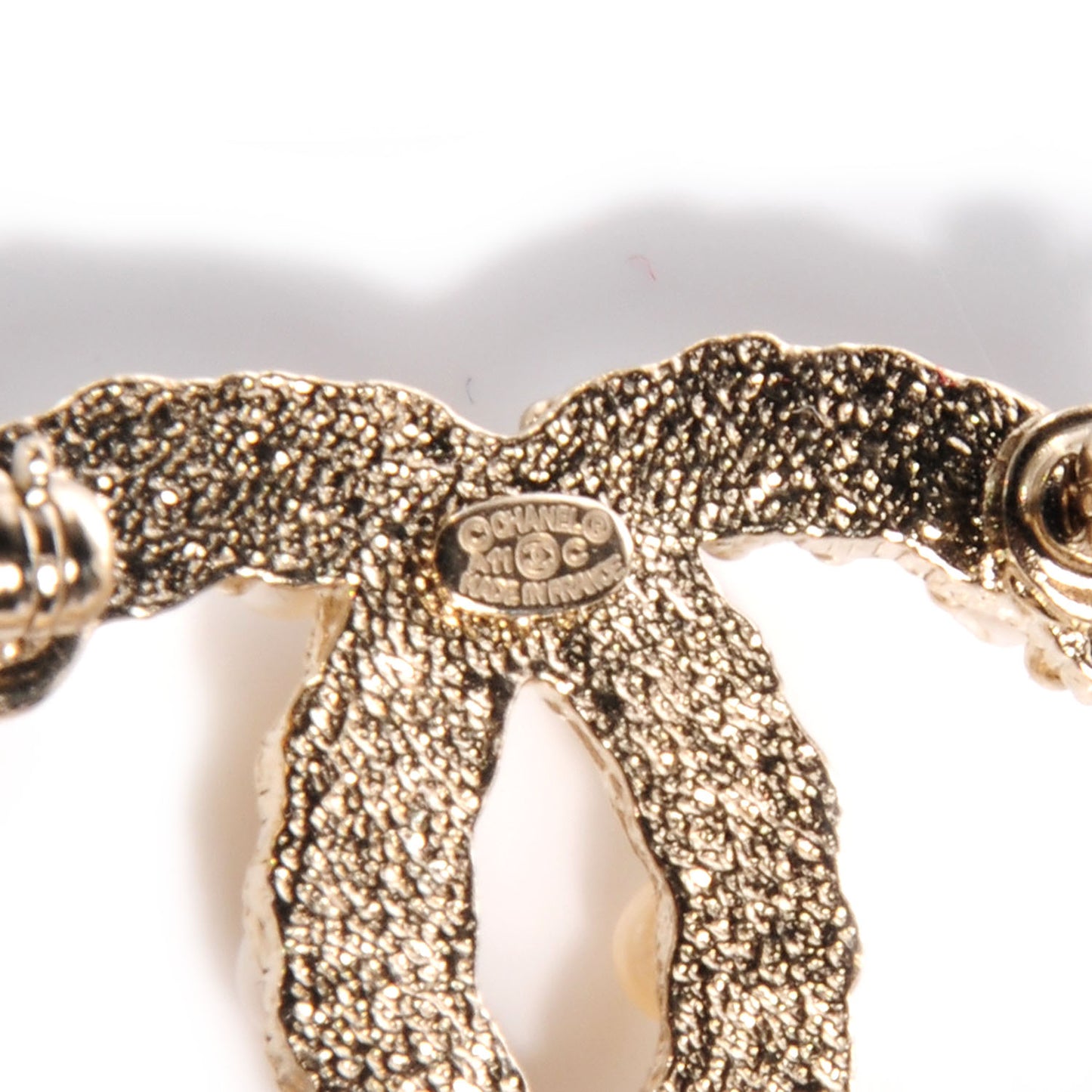 Irregular Pearl CC Brooch Pin Light Gold