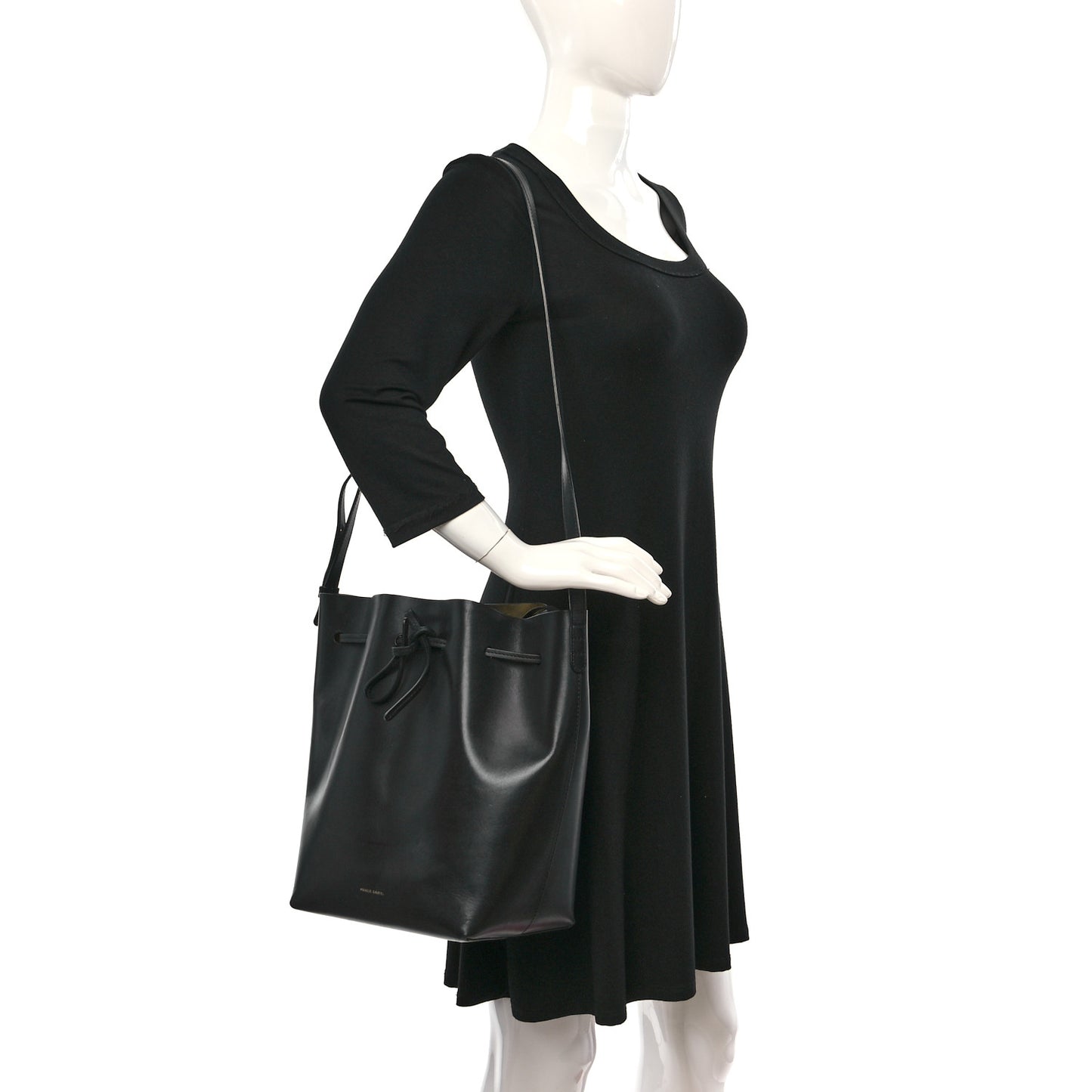 Vegetable Tanned Calfskin Bucket Bag Black Oro