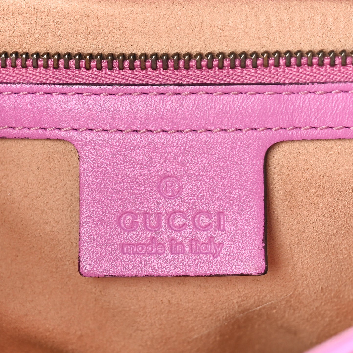 Calfskin Matelasse Medium GG Marmont Shoulder Bag Candy Mousse