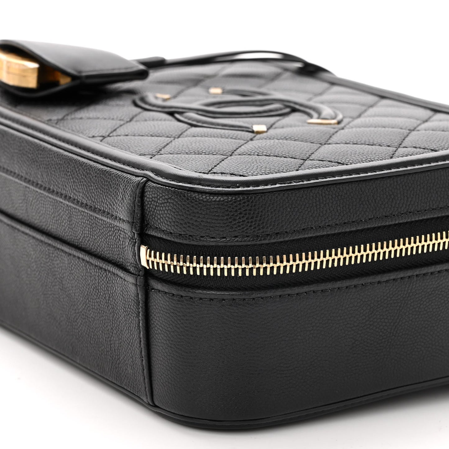 Caviar Quilted Medium CC Filigree Vanity Case Black