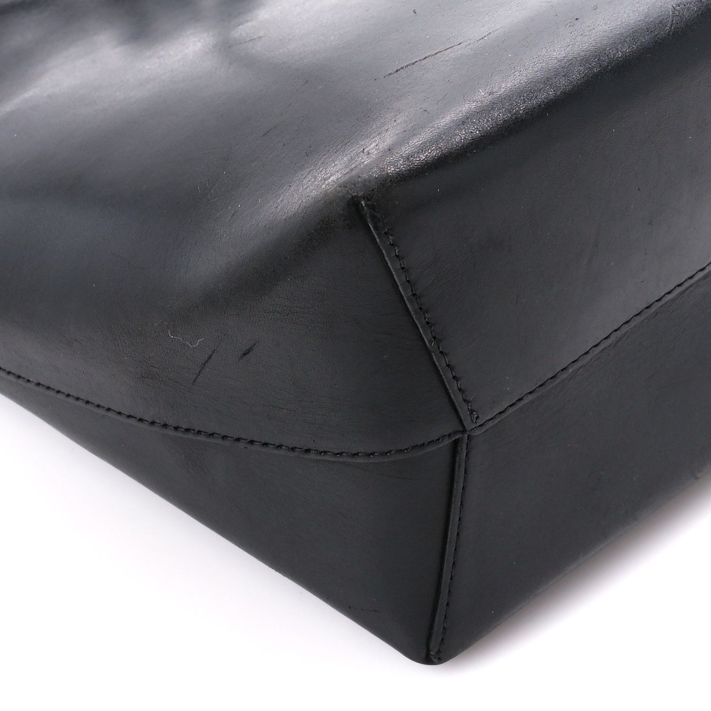 Vegetable Tanned Calfskin Bucket Bag Black Royal