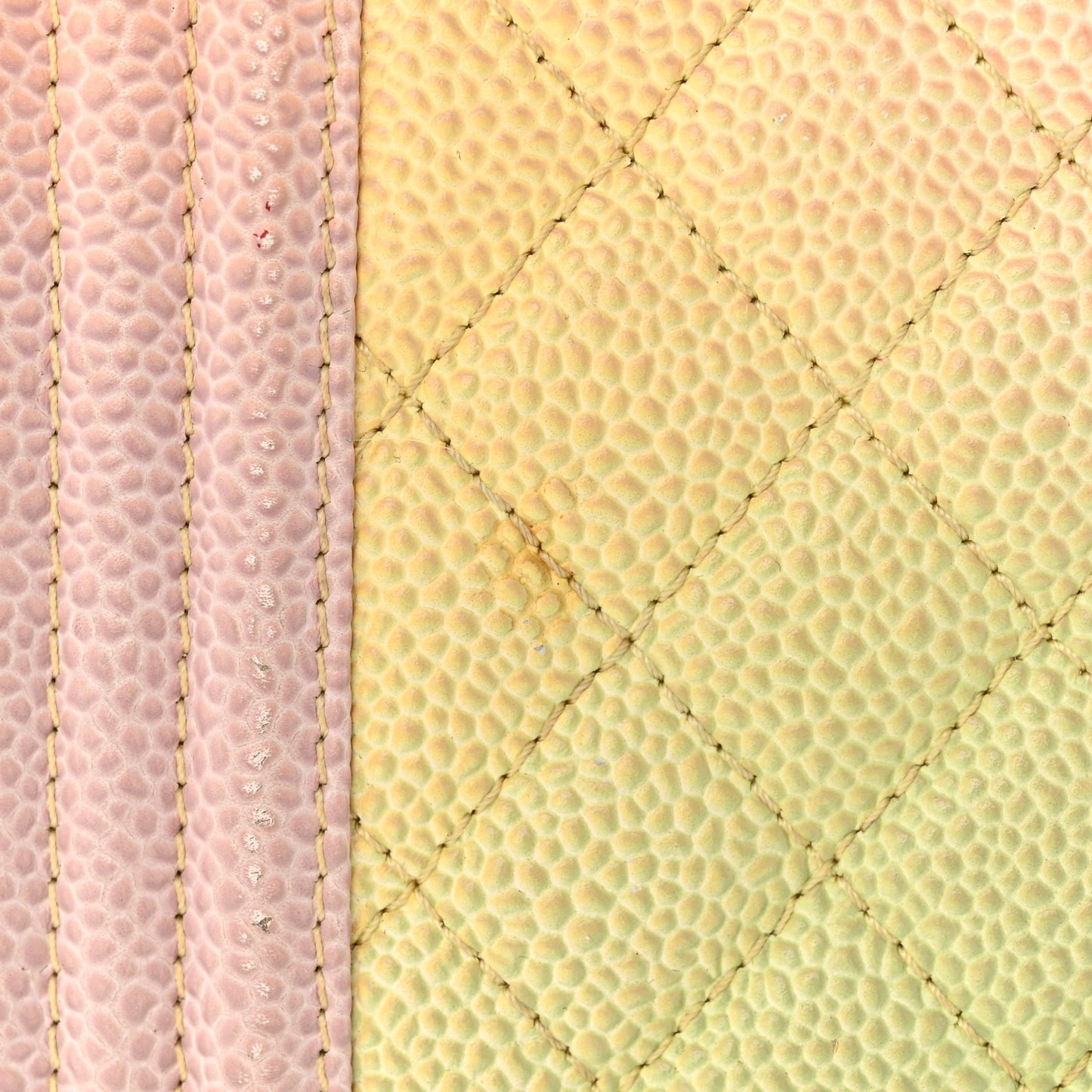 Caviar Quilted Medium Cuba Rainbow Boy Flap Multicolor