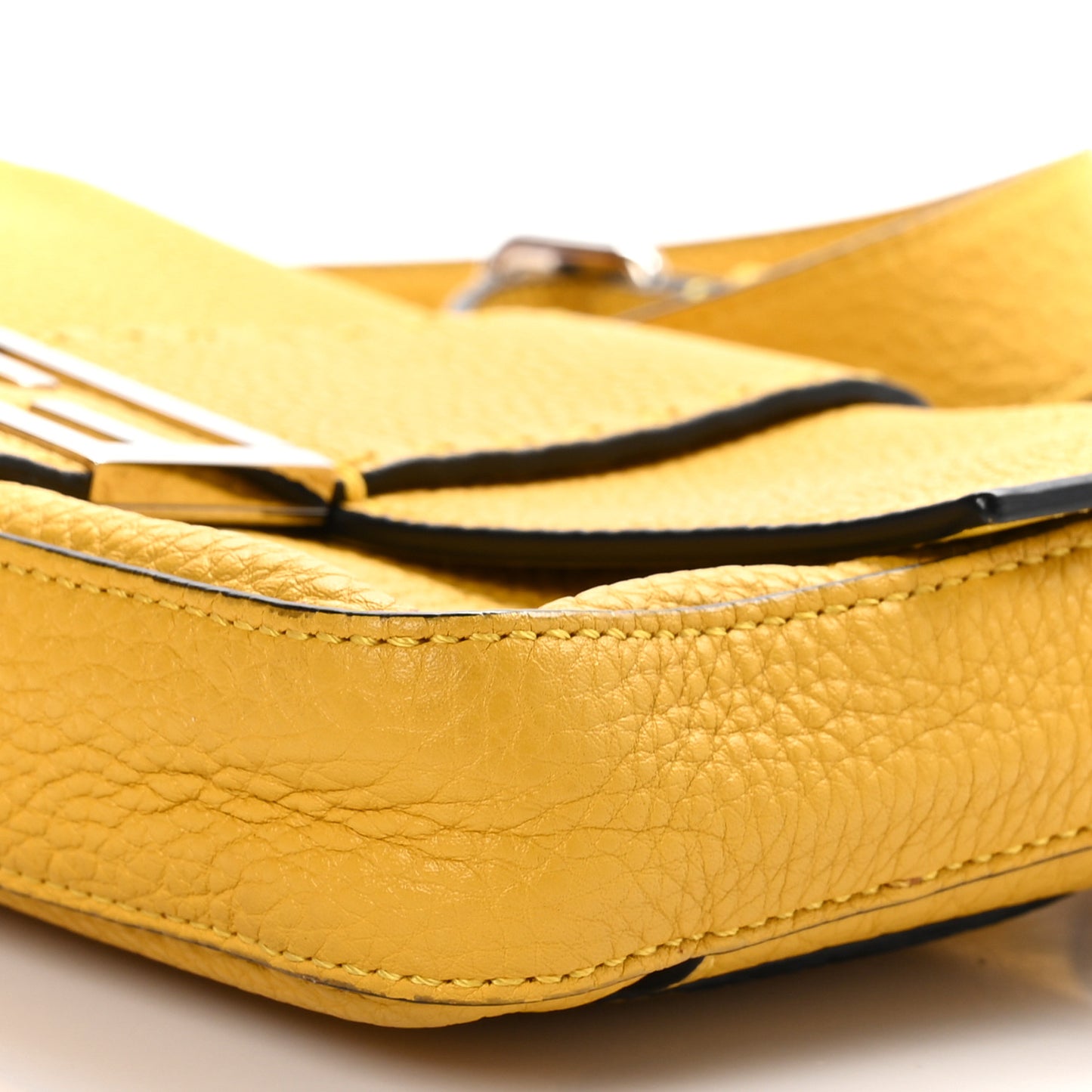 Cuoio Romano Selleria Belt Baguette Bag Giallo Fendi