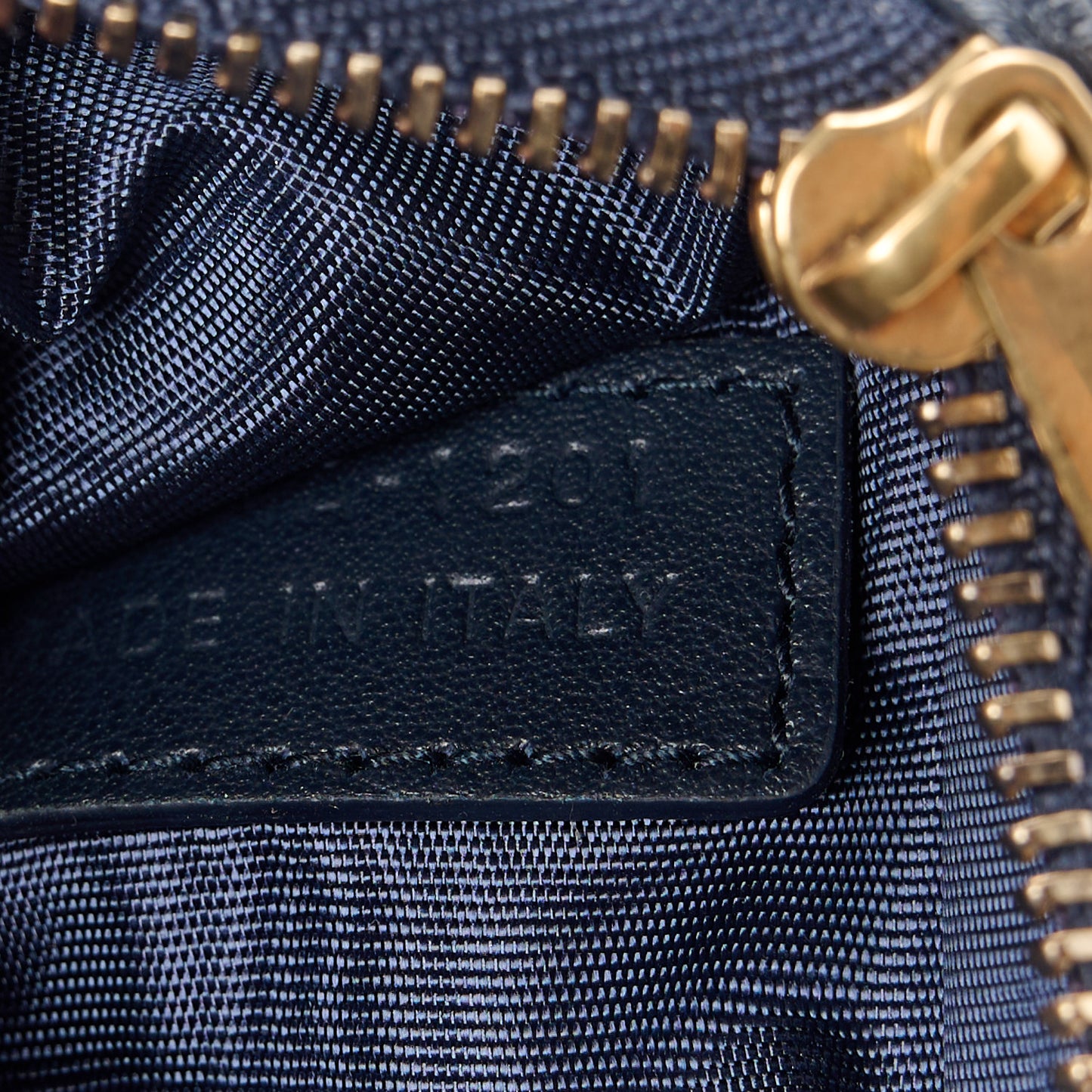 Oblique Saddle Chain Long Wallet Blue