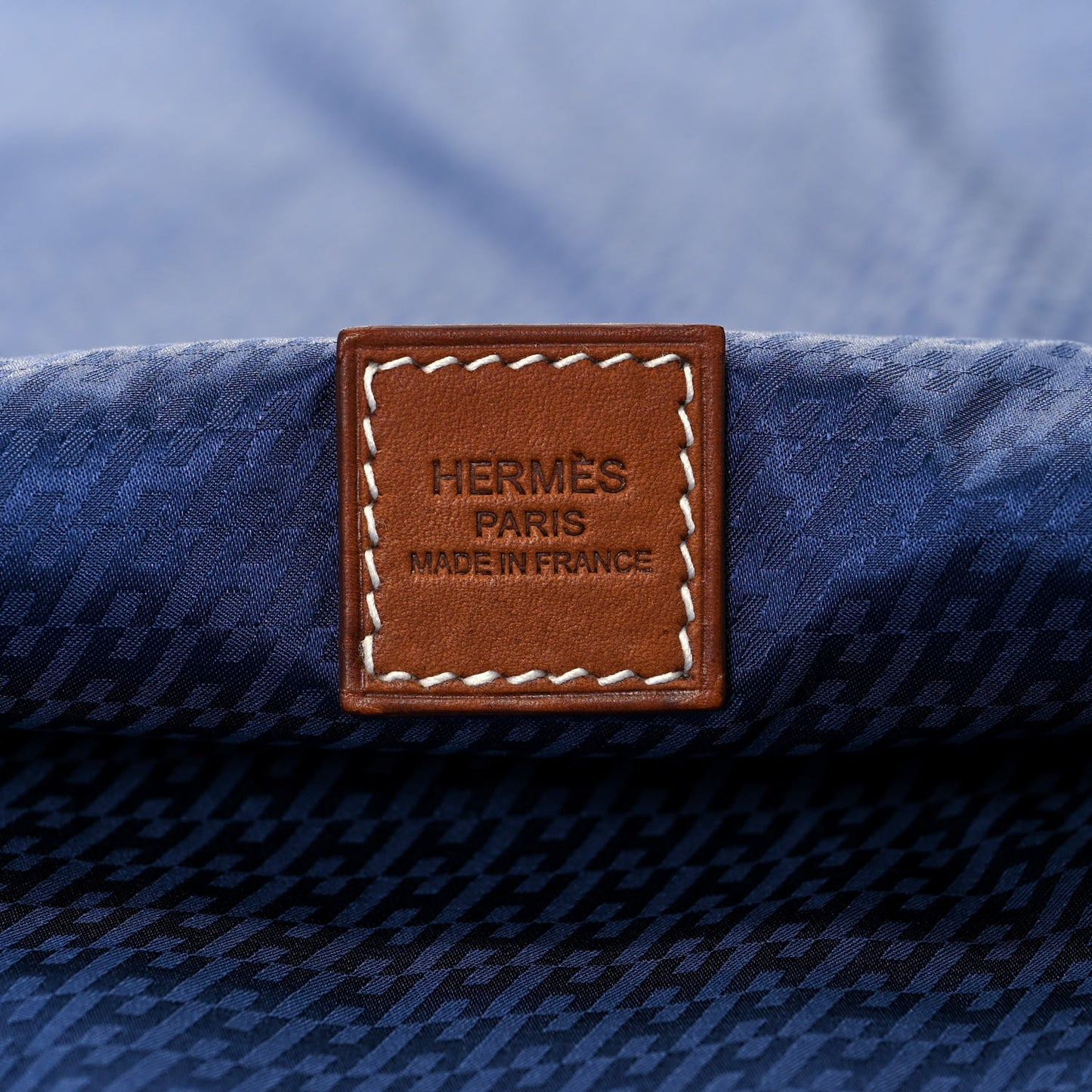 Technical Silk H en Bias Travelsilk Cube MM Bleu Saphir Fauve