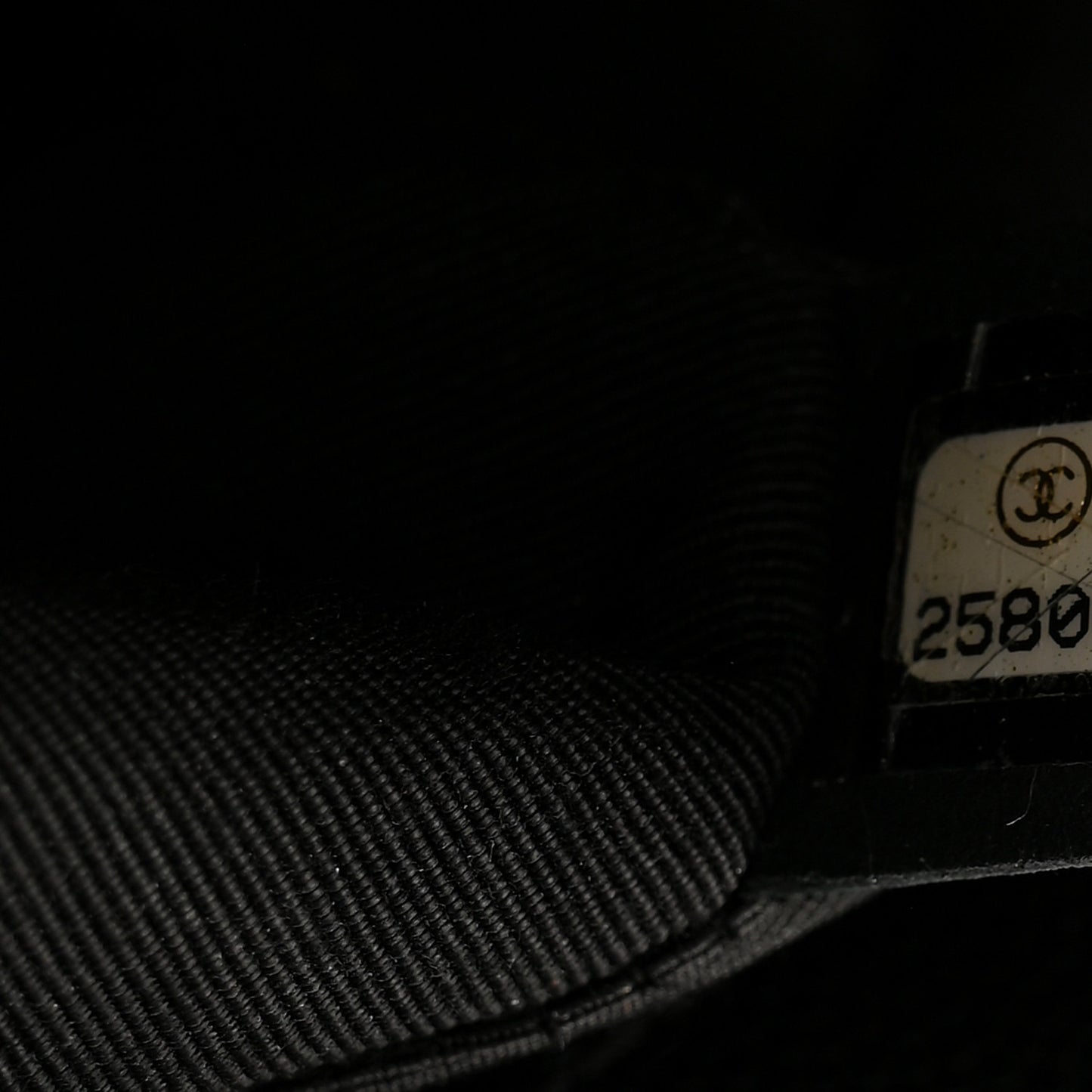 Caviar Quilted Medium Boy Flap Black