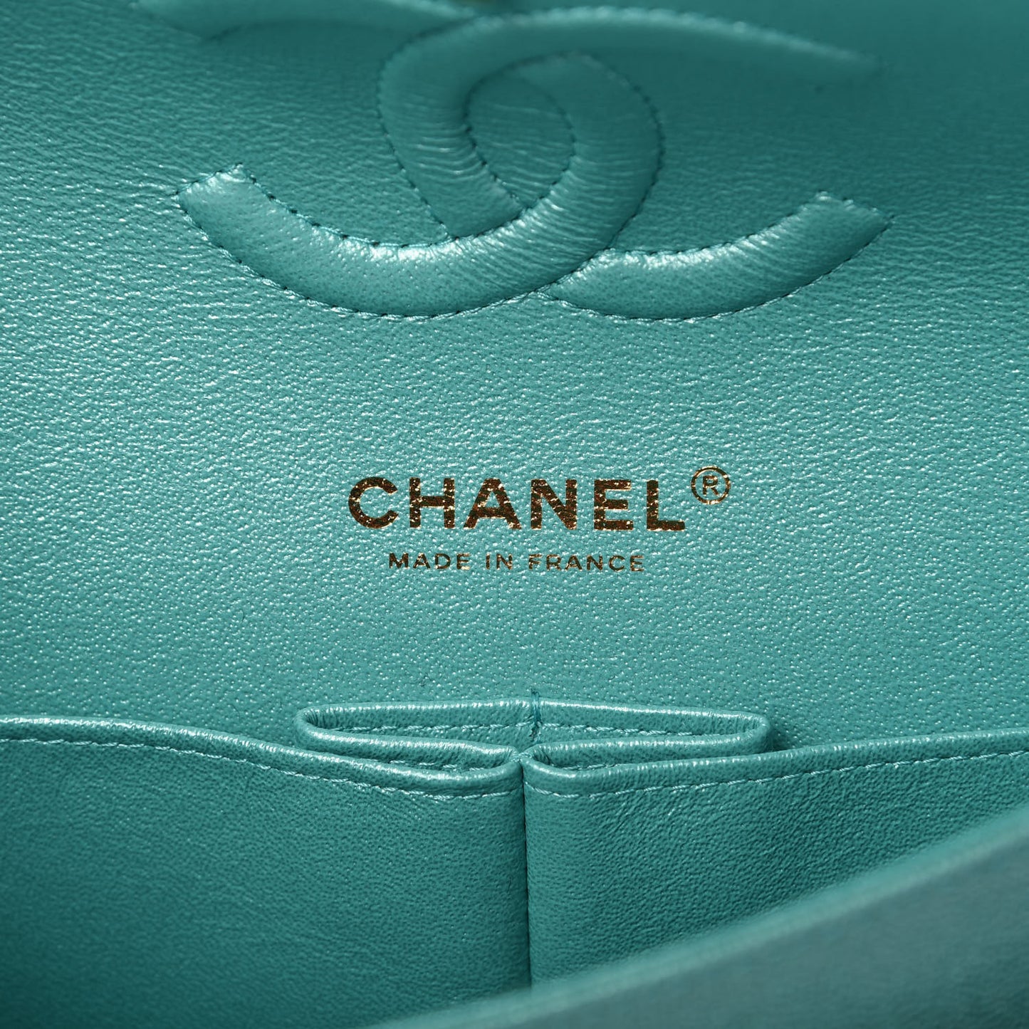 Iridescent Caviar Quilted Medium Double Flap Green