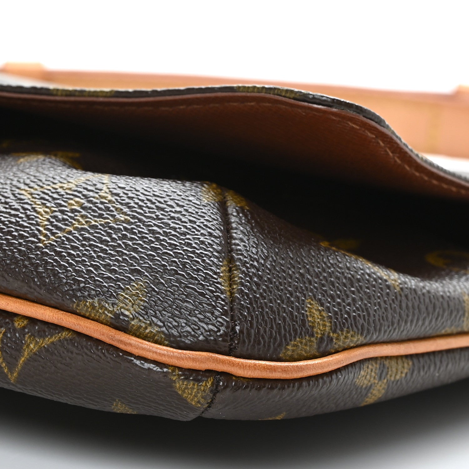Louis Vuitton Monogram Musette Tango 8 of 8