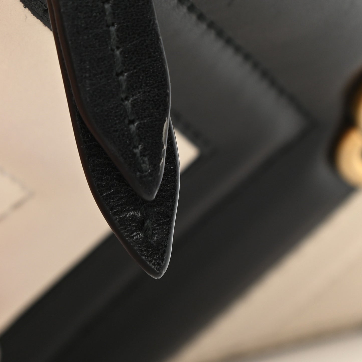 Calfskin Matelasse Small Marmont 2.0 Zip Black White