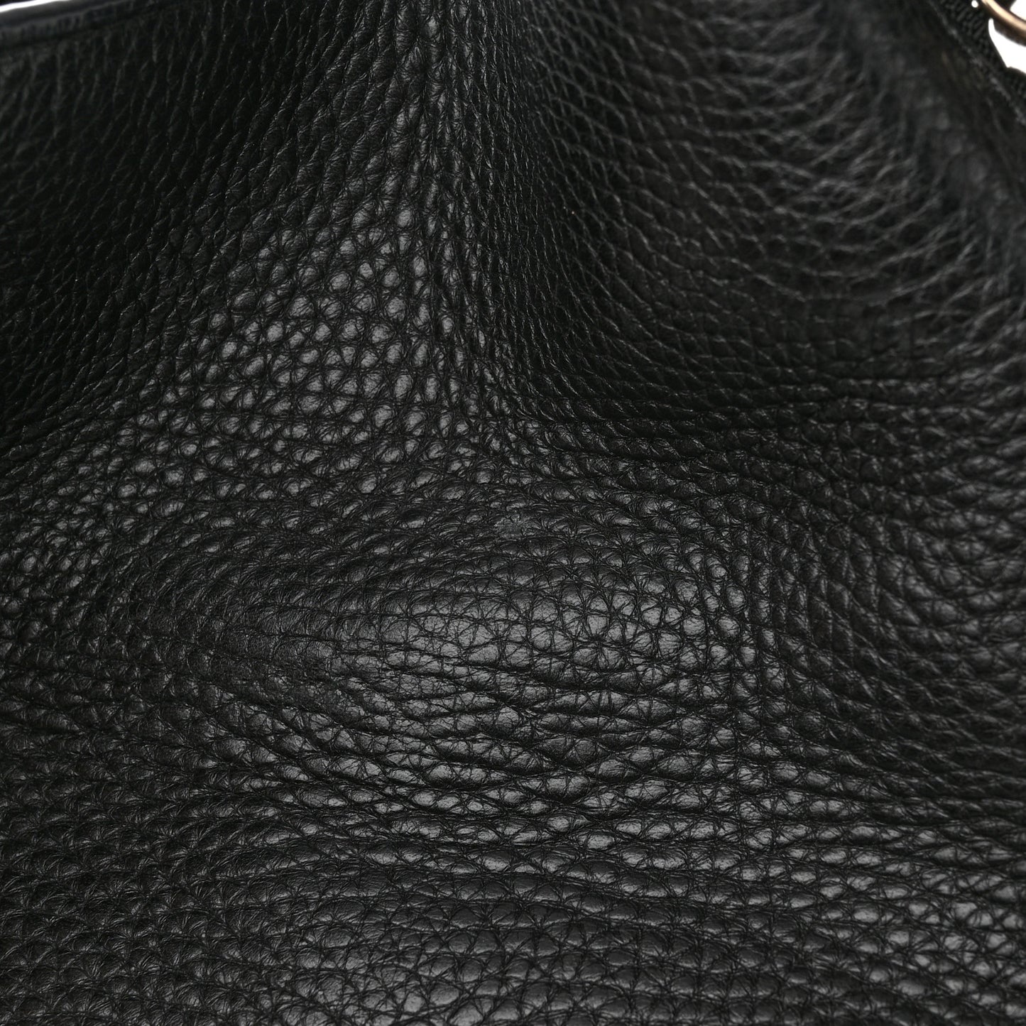 Grainy Calfskin House Check Medium Maidstone Black