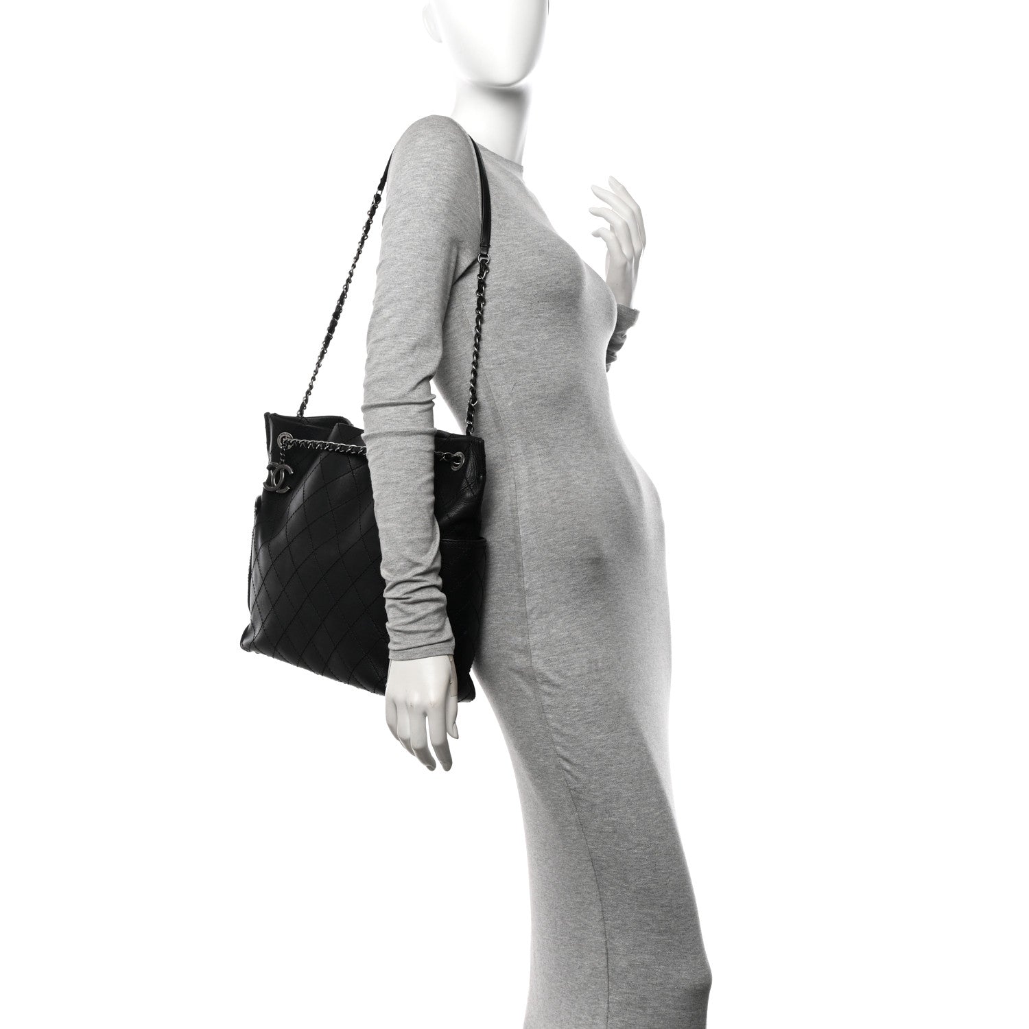 Chanel Calfskin CC Pocket Hobo Black 2 of 18