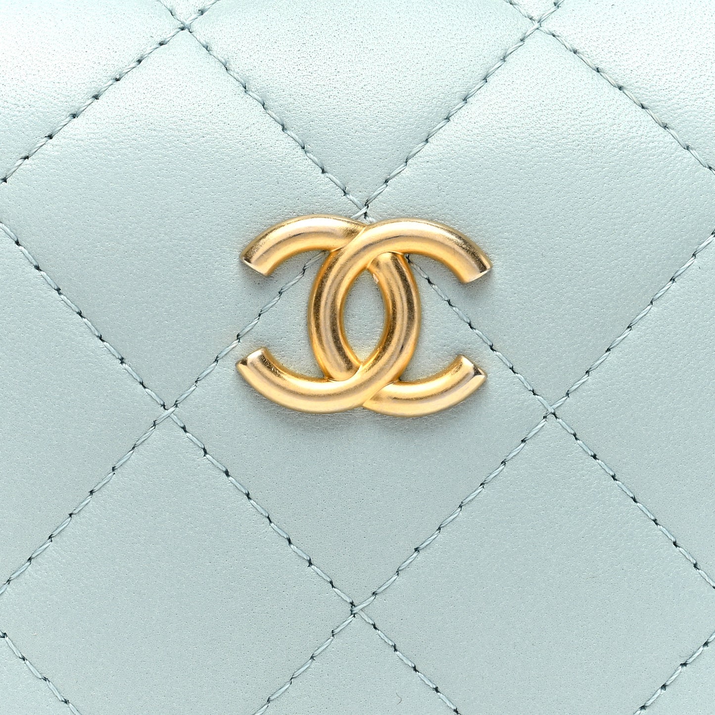 Lambskin Quilted Small CC Bubble Vanity Case With Chain Light Blue