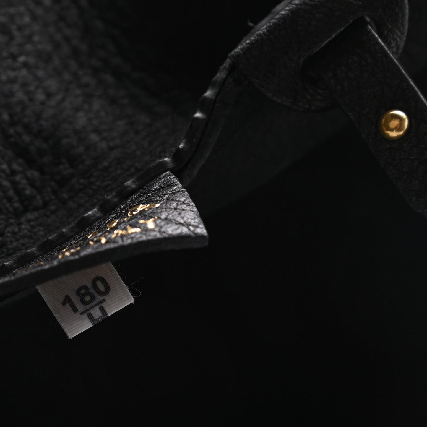 Cervo Flap Shoulder Bag Black