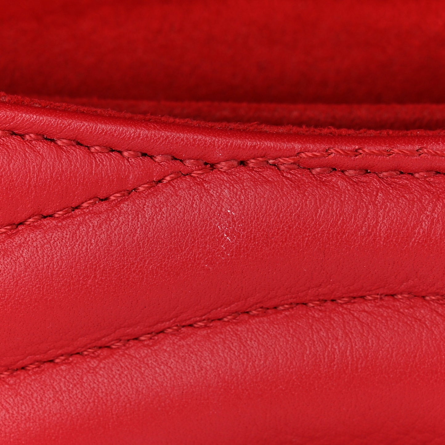 Calfskin New Wave Chain PM Scarlet