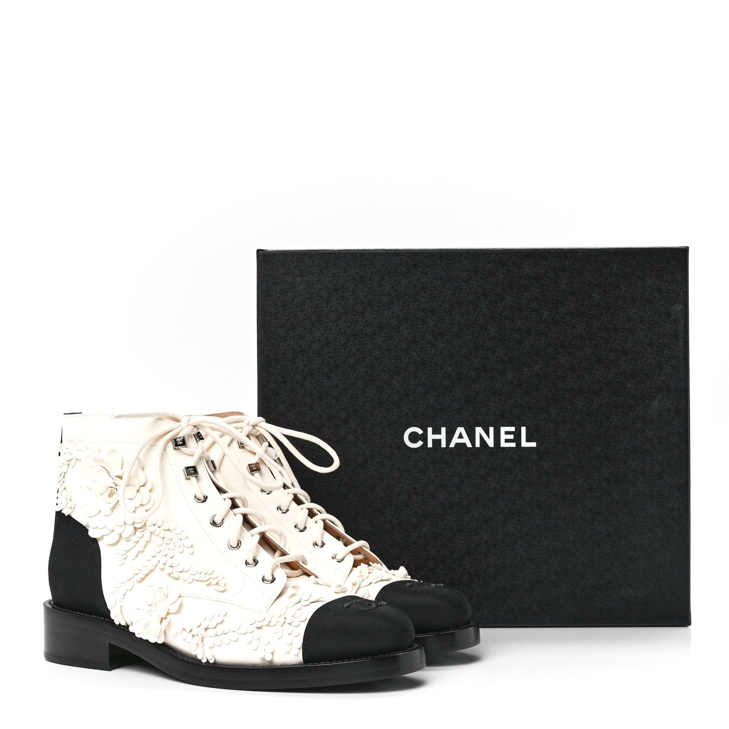 Embroidered Lambskin Grosgrain Lace Up Boots 41 White Black