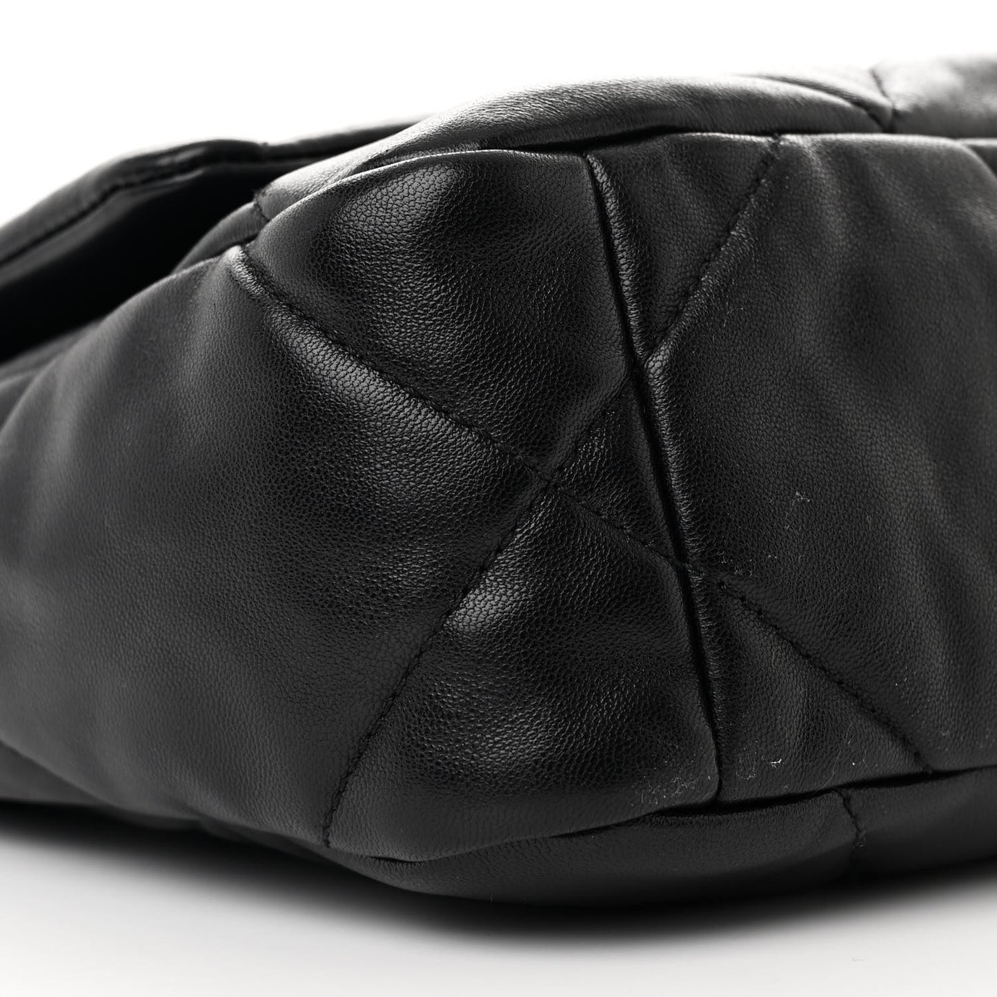 Lambskin Quilted Medium Chanel 19 Flap Black
