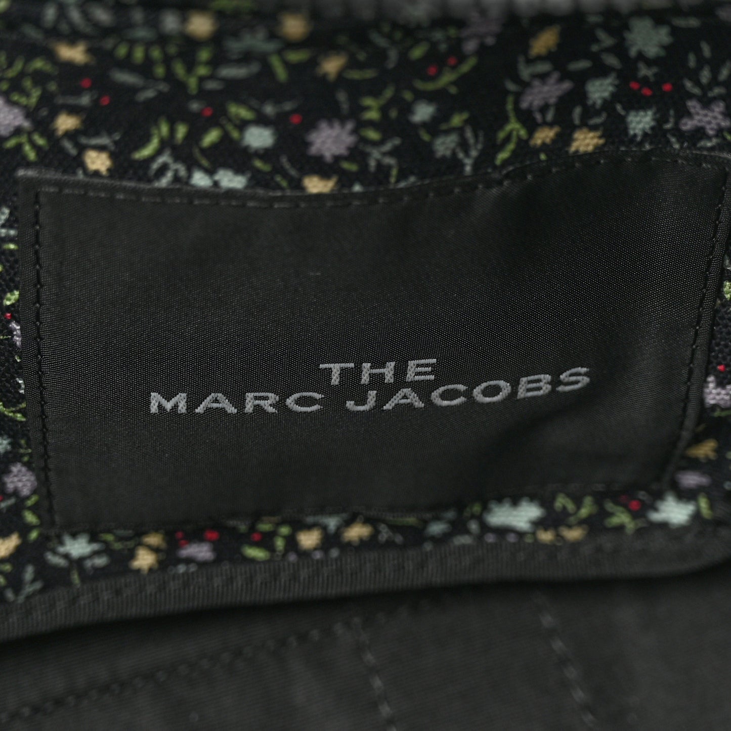 Cotton Canvas Floral Print Medium The Traveler Tote Bag Black