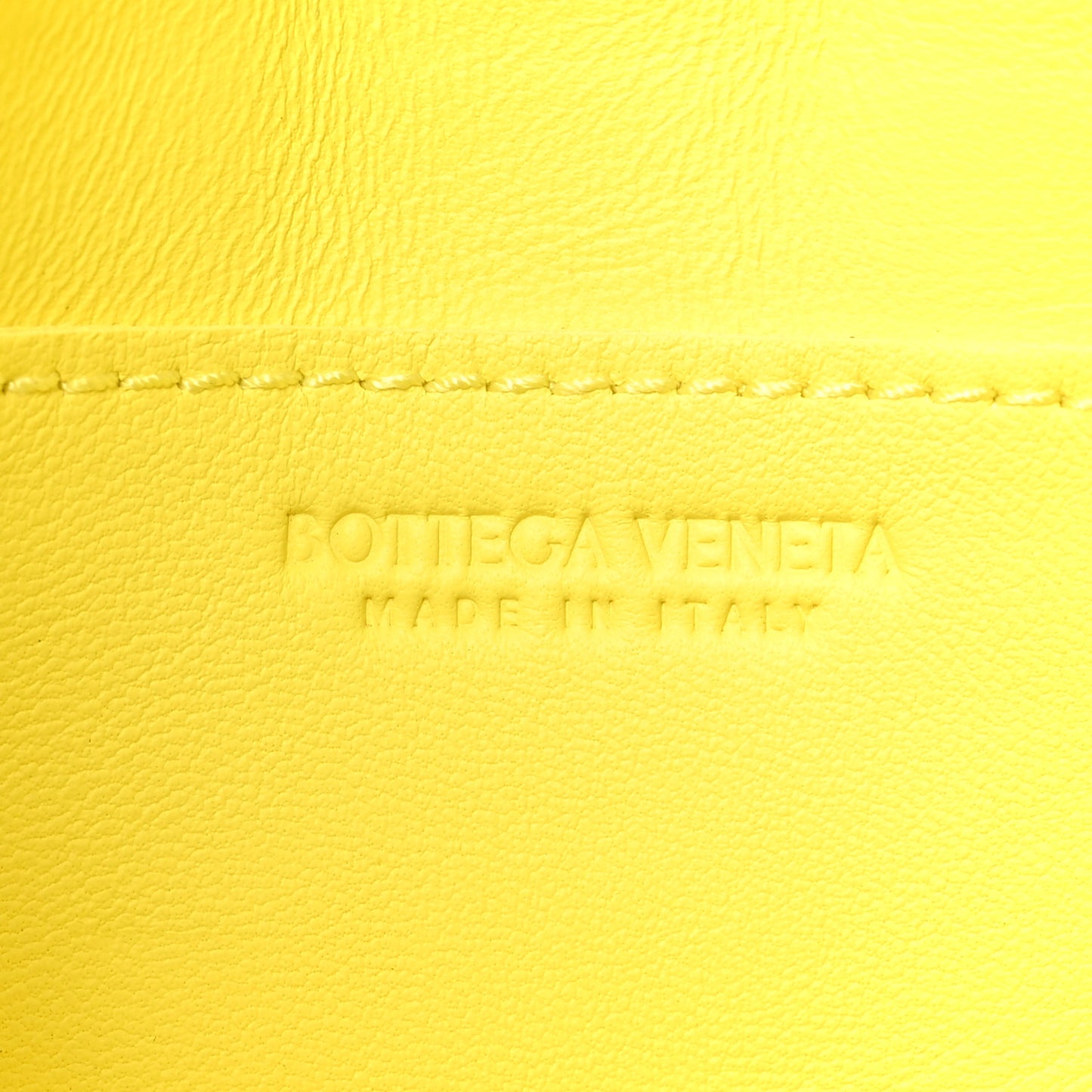 Lambskin Maxi Intreccio Small Cassette Crossbody Bag Sherbert