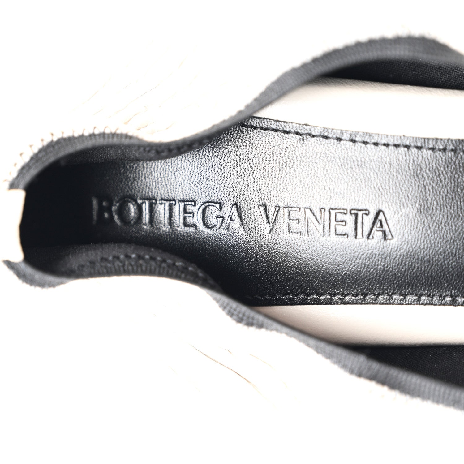 Bottega Veneta Crunch Calfskin Sharpei Pumps 40 Trench 7 of 9