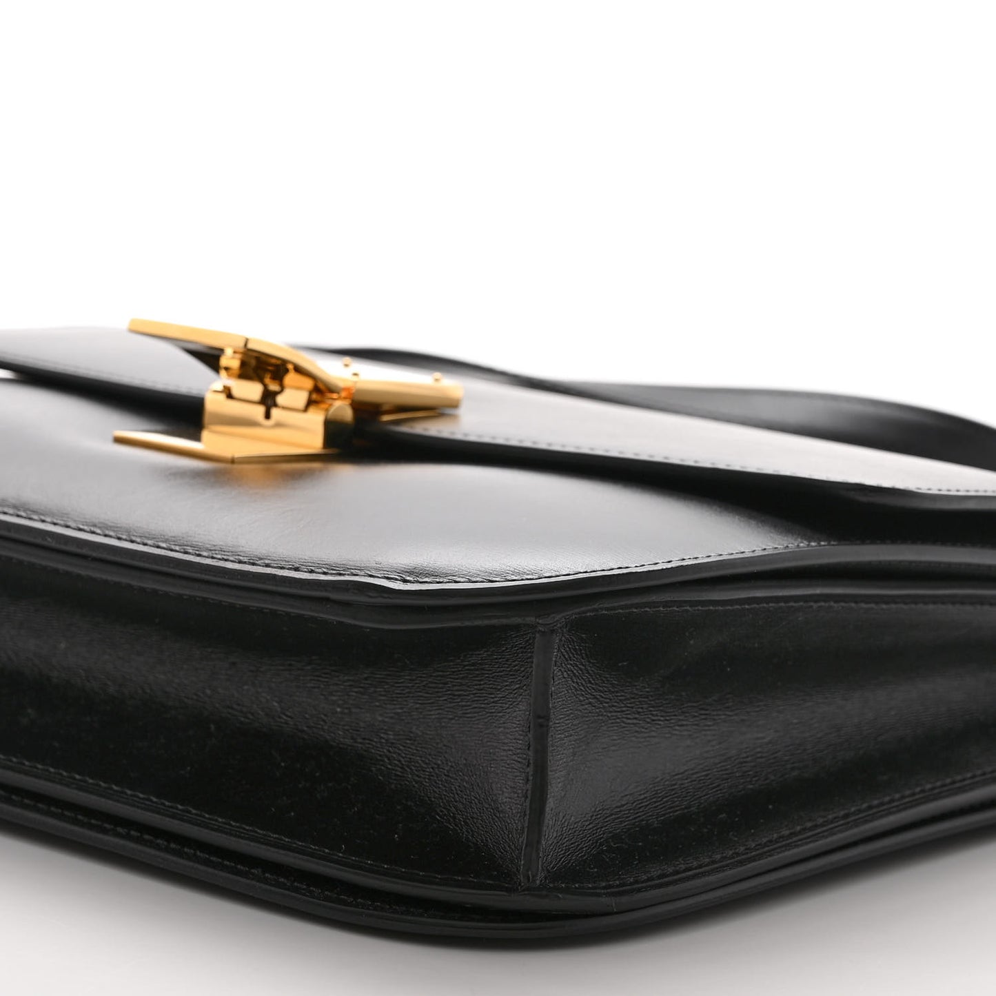 Box Calfskin Medium Classic Box Flap Bag Black