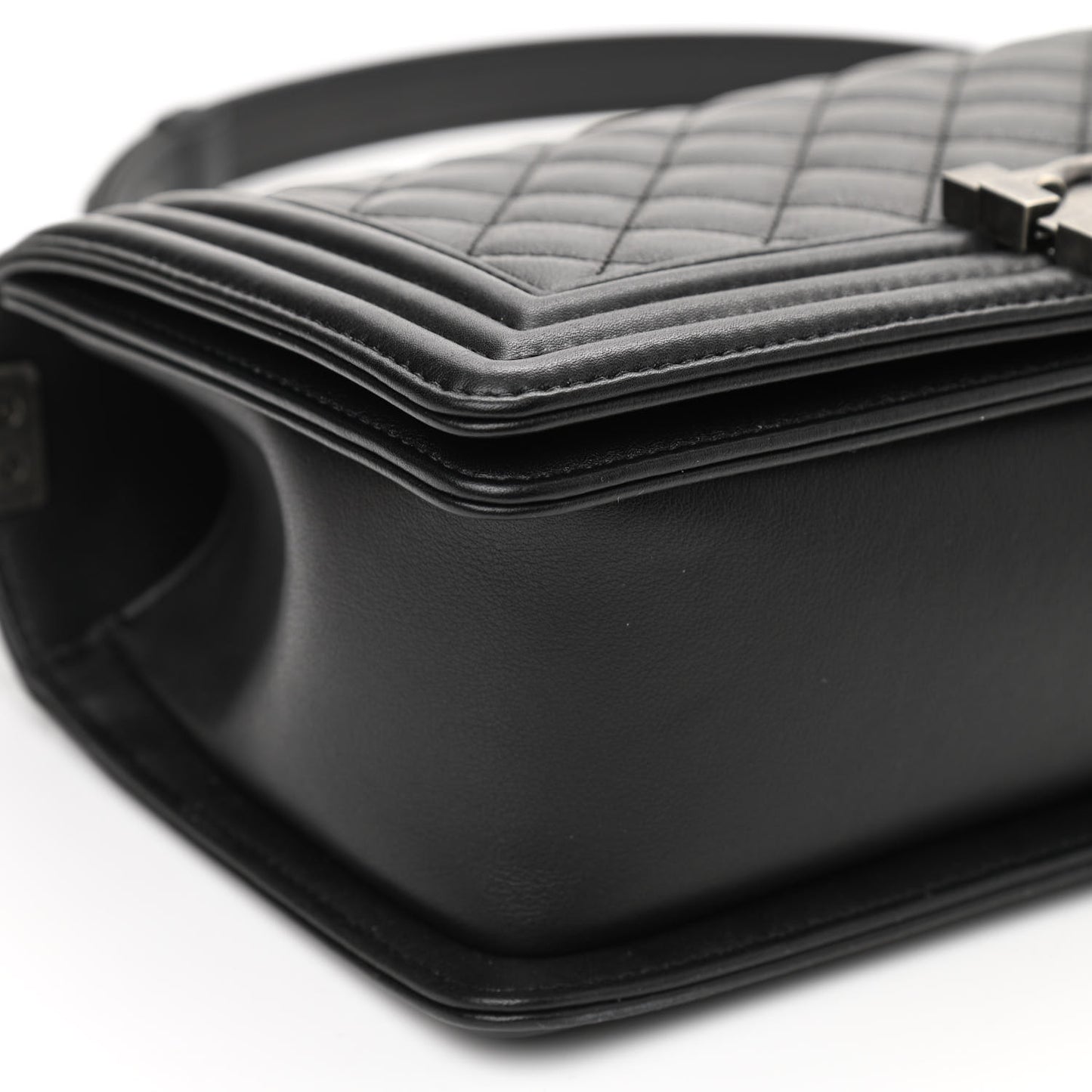 Calfskin Quilted Medium Boy Flap Black