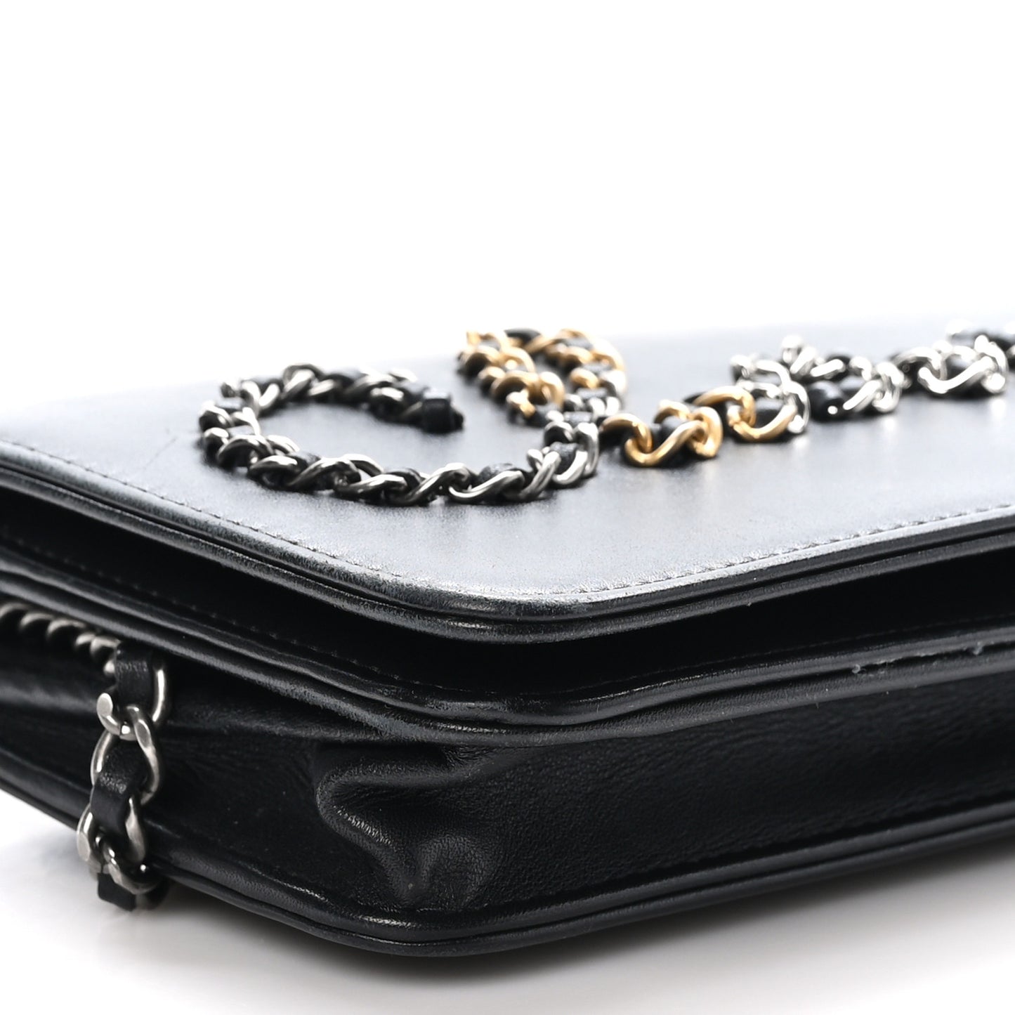 Calfskin Chain 20s Signe Wallet on Chain WOC Black