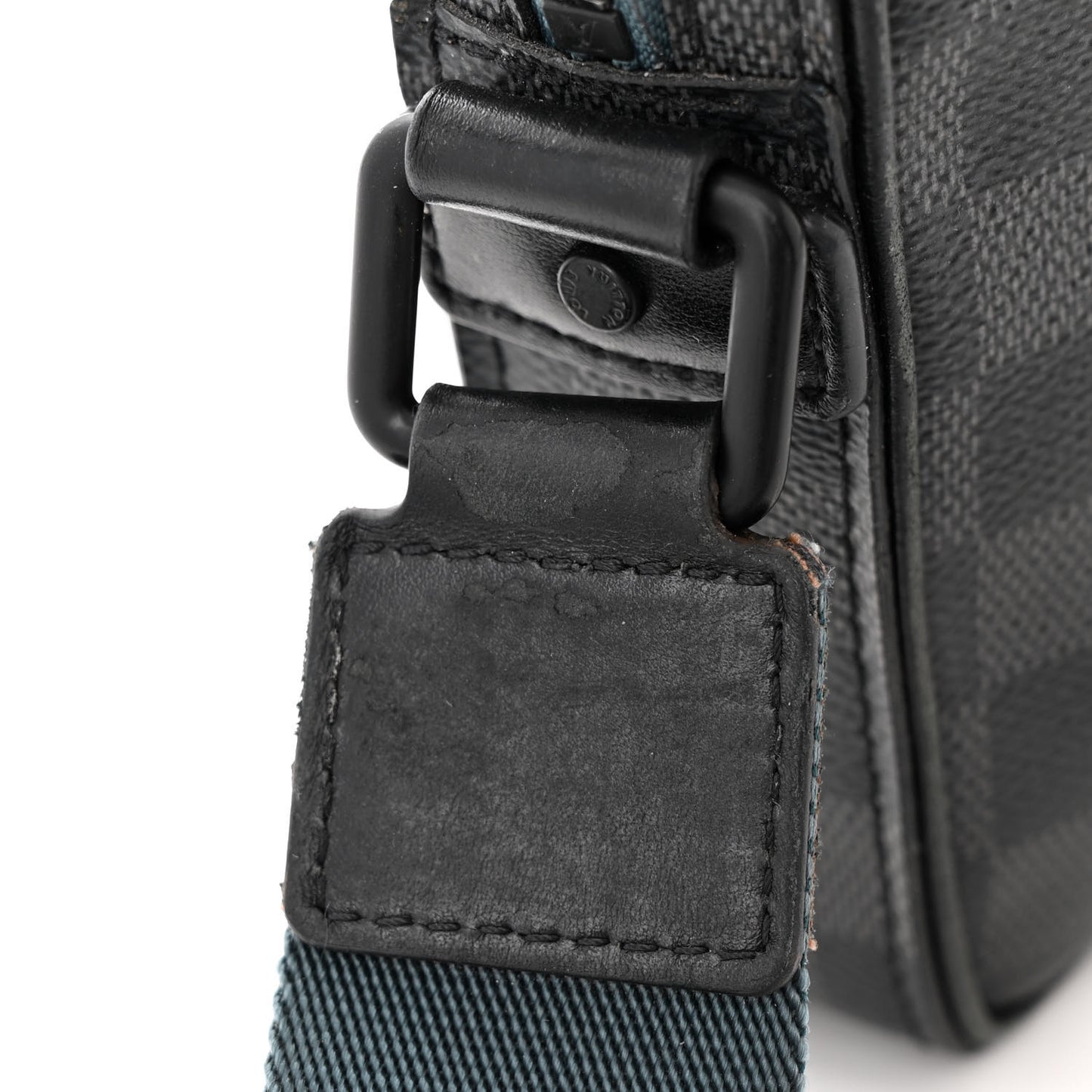 Damier Graphite Alpha Messenger Bag
