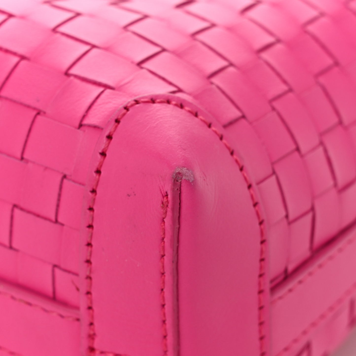 Calfskin Intreccio Trifolio Shoulder Bag Hot Pink