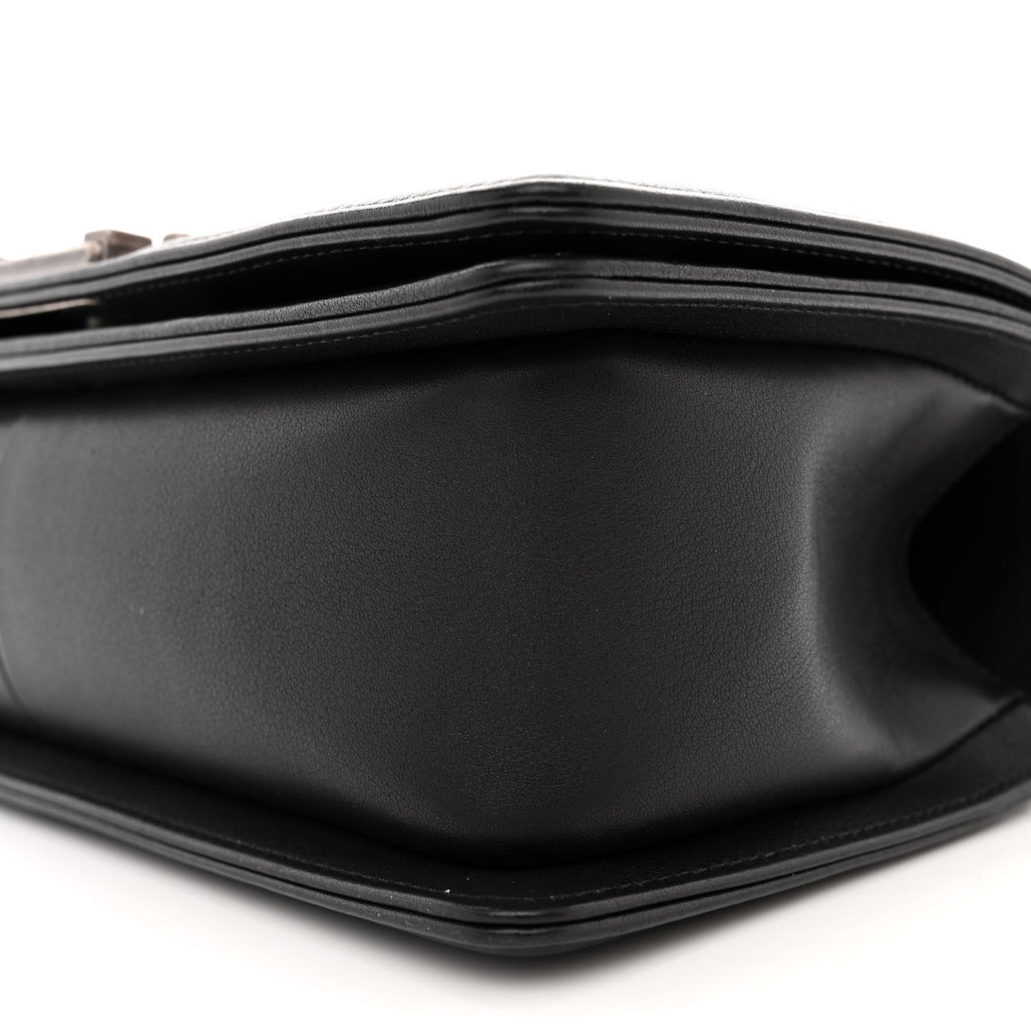 Lambskin Chevron Quilted Medium Boy Flap Black