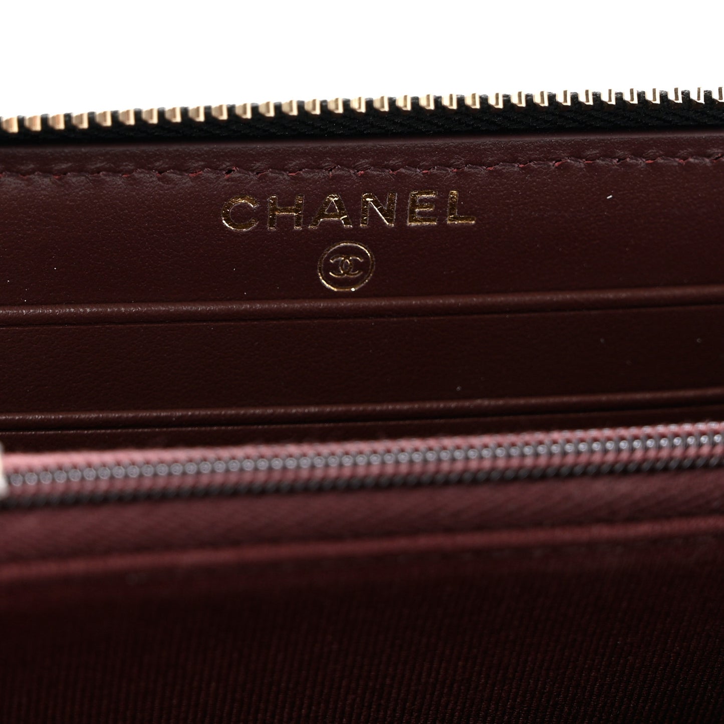 Caviar Quilted Medium Zip Around Wallet Black