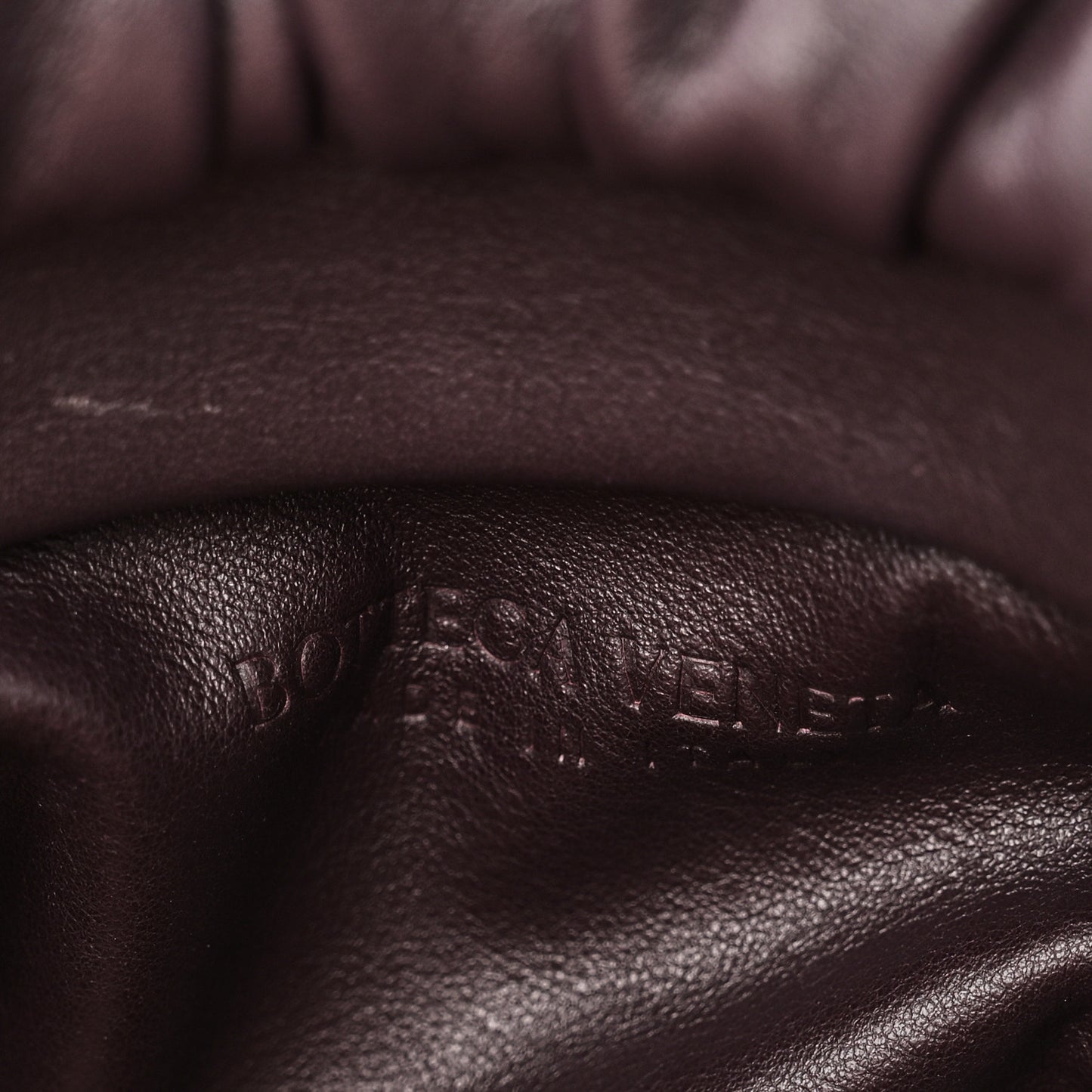 Calfskin The Pouch Chain Grape