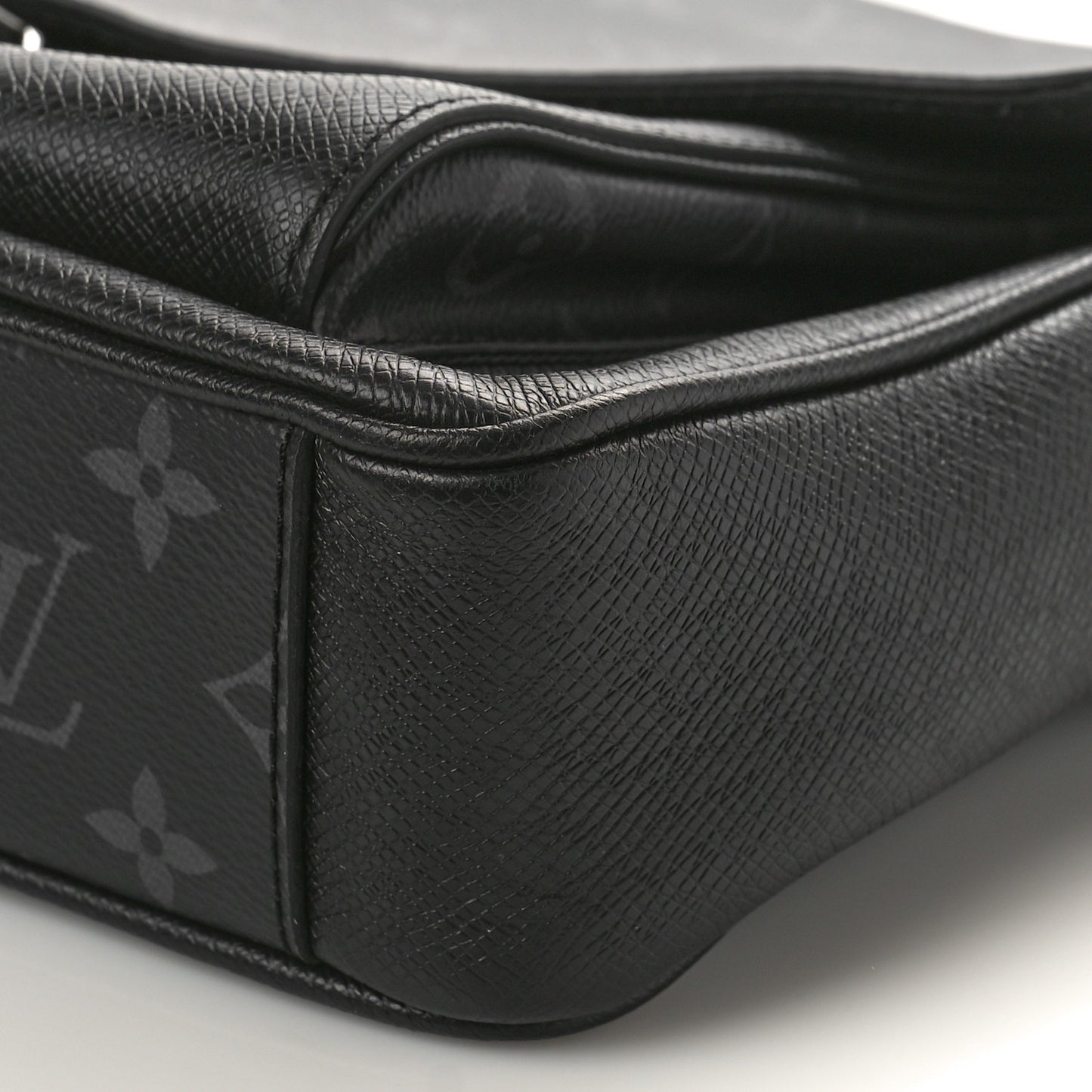 Taigarama Messengerama Black